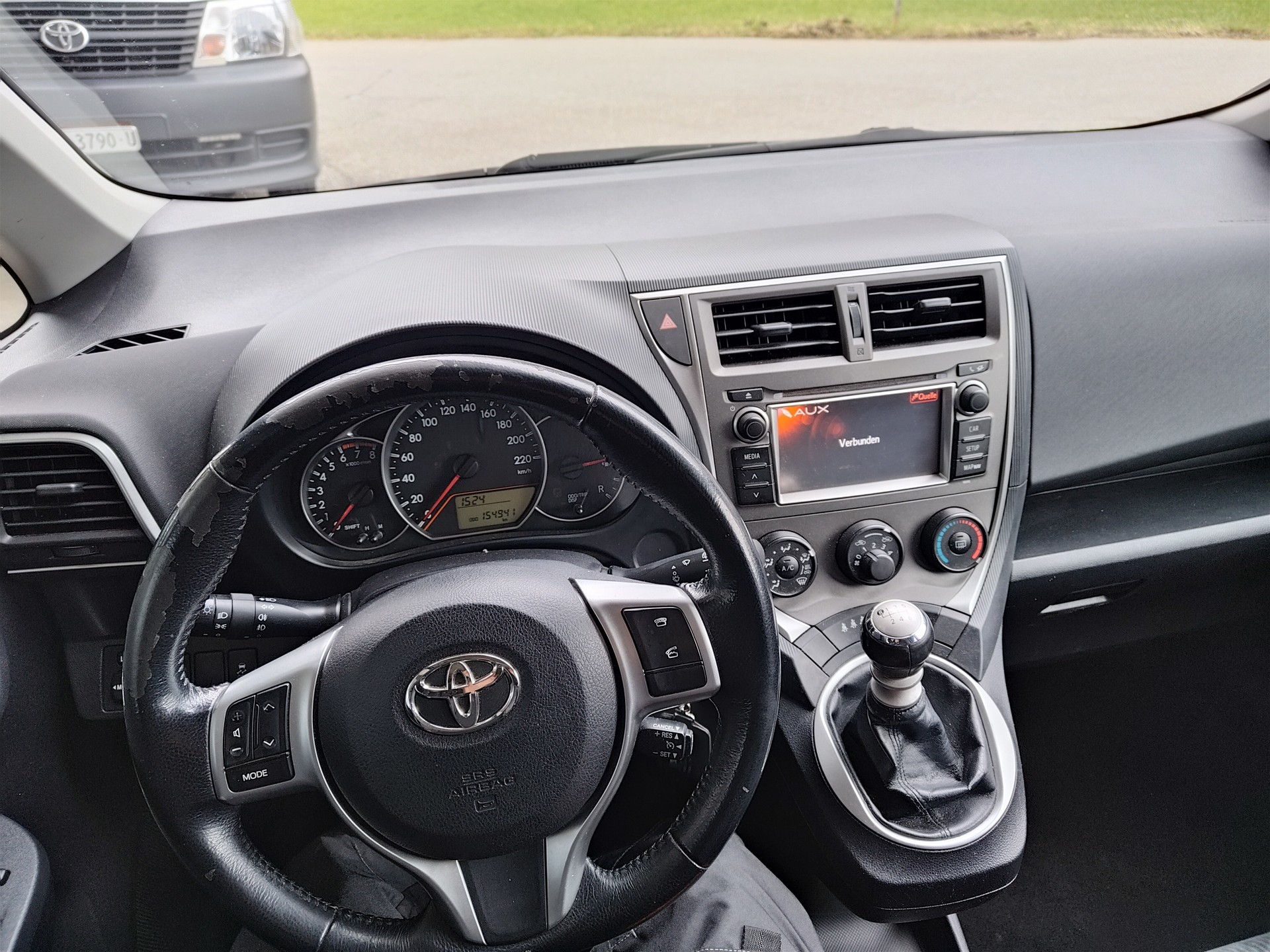 TOYOTA Verso-S 1.33 Linea Luna-image-3