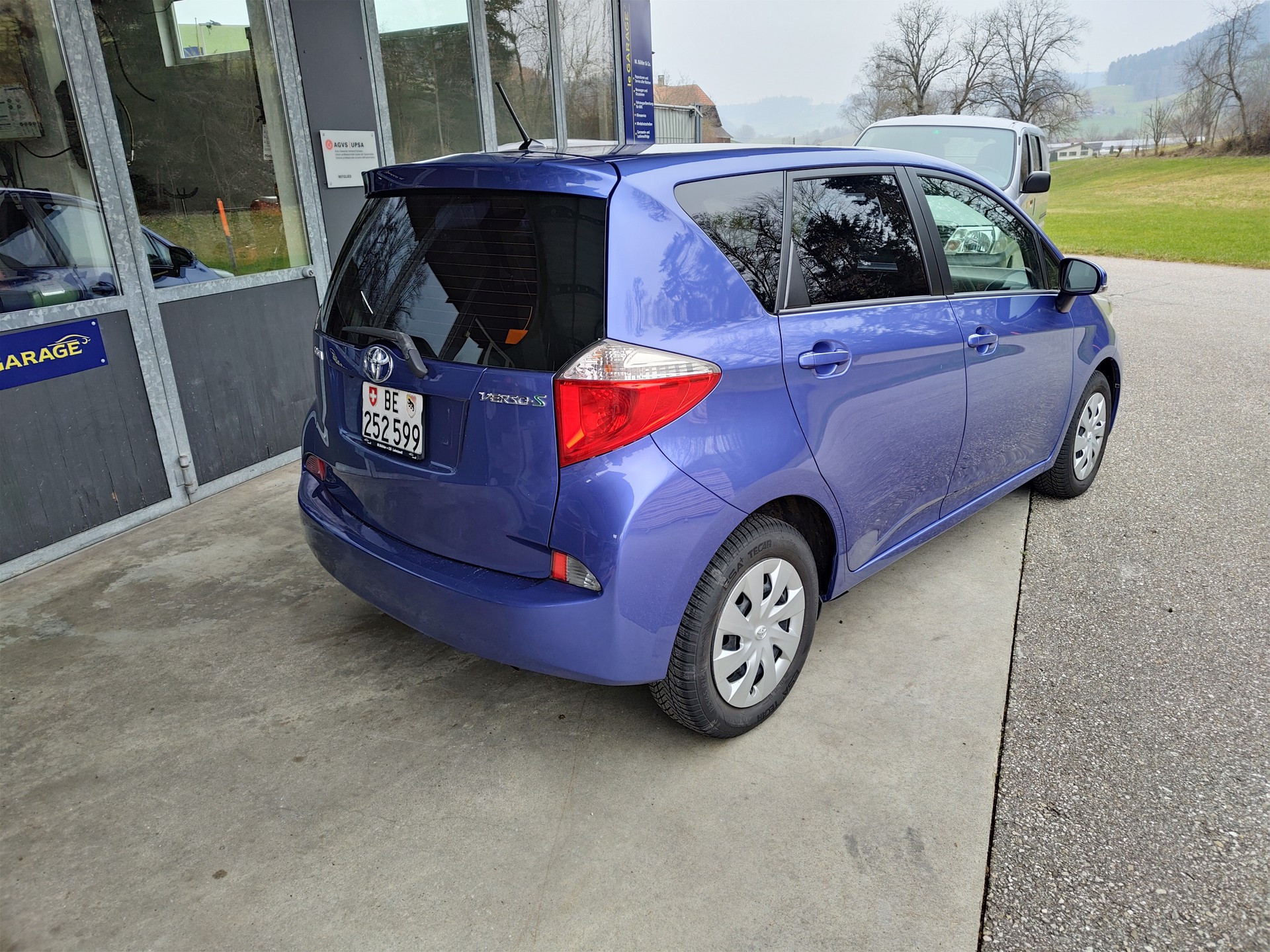 TOYOTA Verso-S 1.33 Linea Luna-image-1