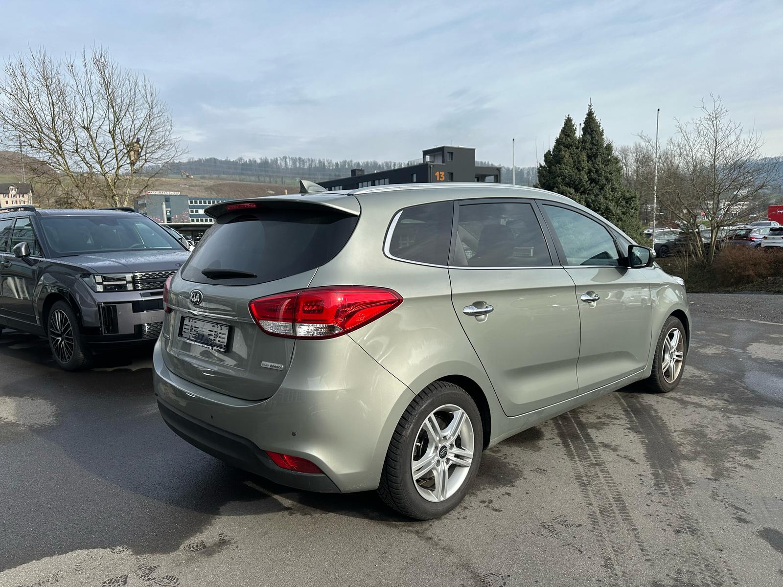 KIA Carens 1.7 CRDi Swiss Eco Edition DCT-image-6