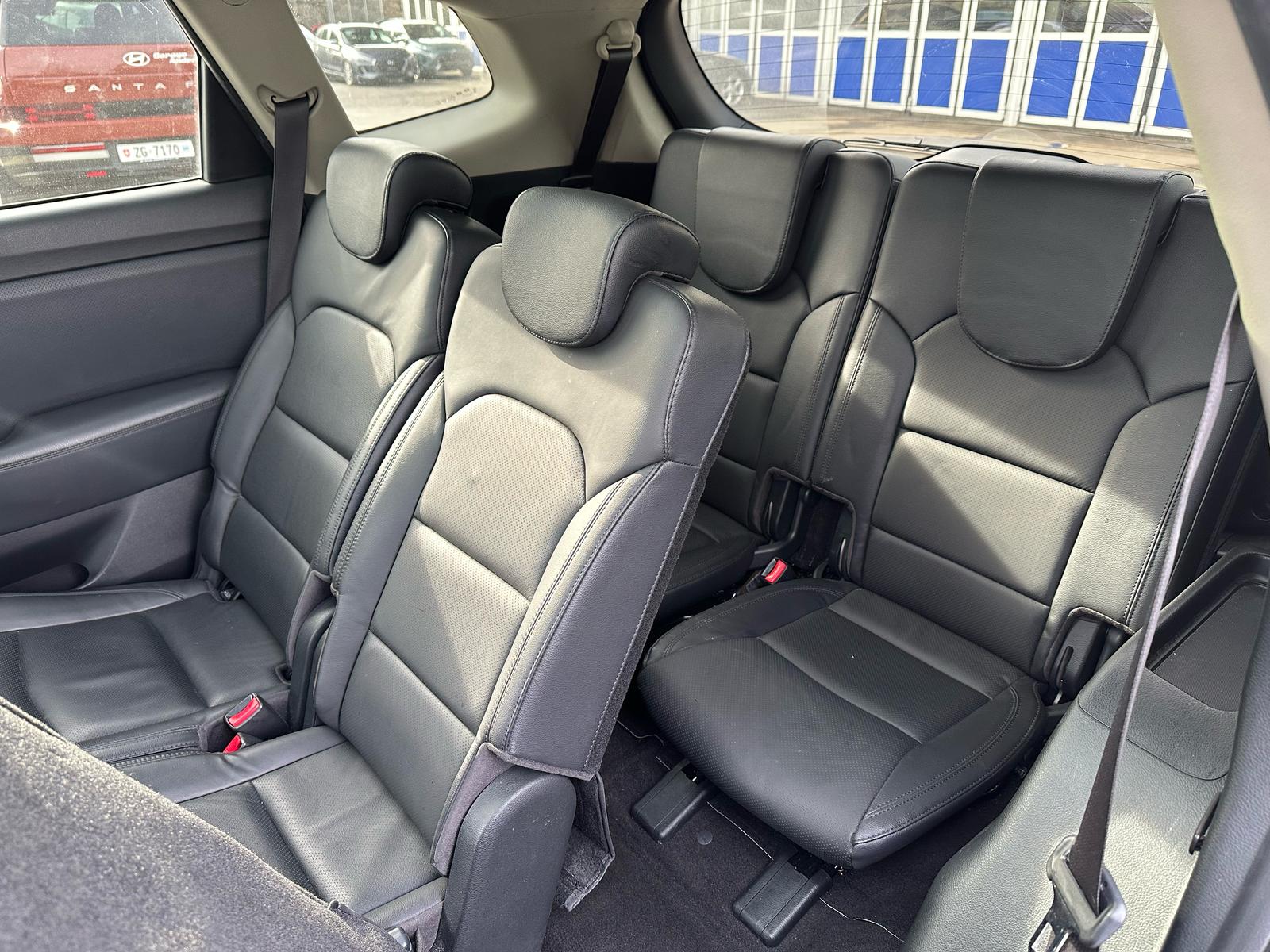 KIA Carens 1.7 CRDi Swiss Eco Edition DCT-image-10