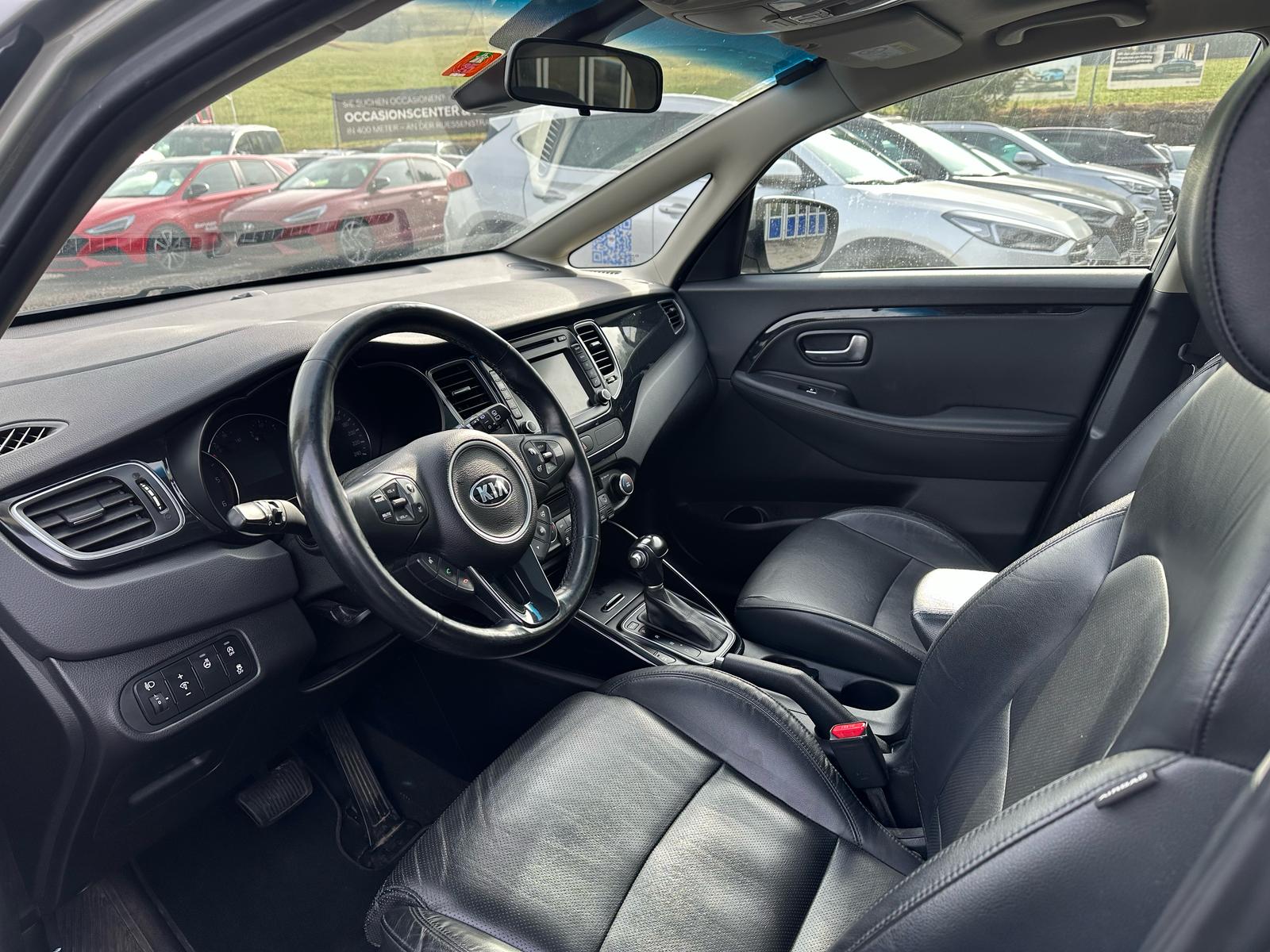 KIA Carens 1.7 CRDi Swiss Eco Edition DCT-image-8