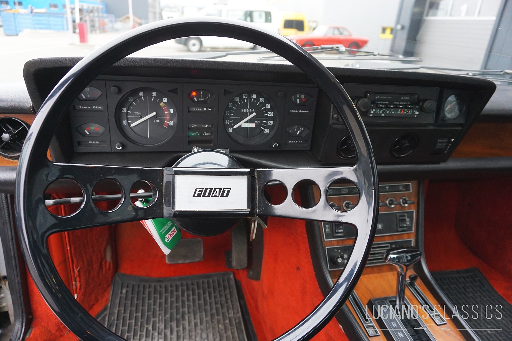 FIAT 130 Coupé-image-11