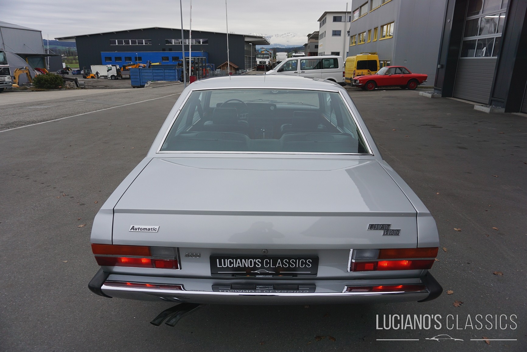 FIAT 130 Coupé-image-3