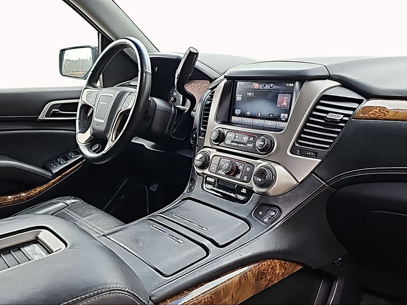 GMC Yukon XL-image-13