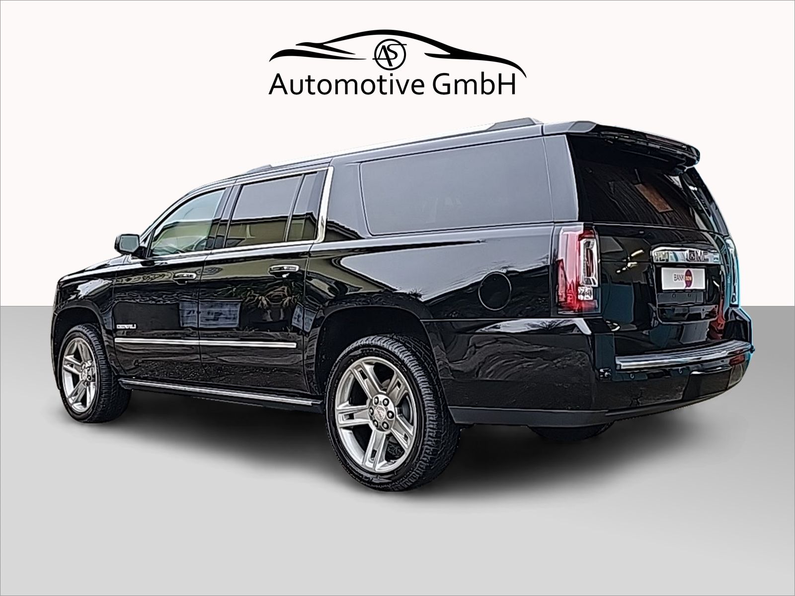 GMC Yukon XL-showroom-element-2