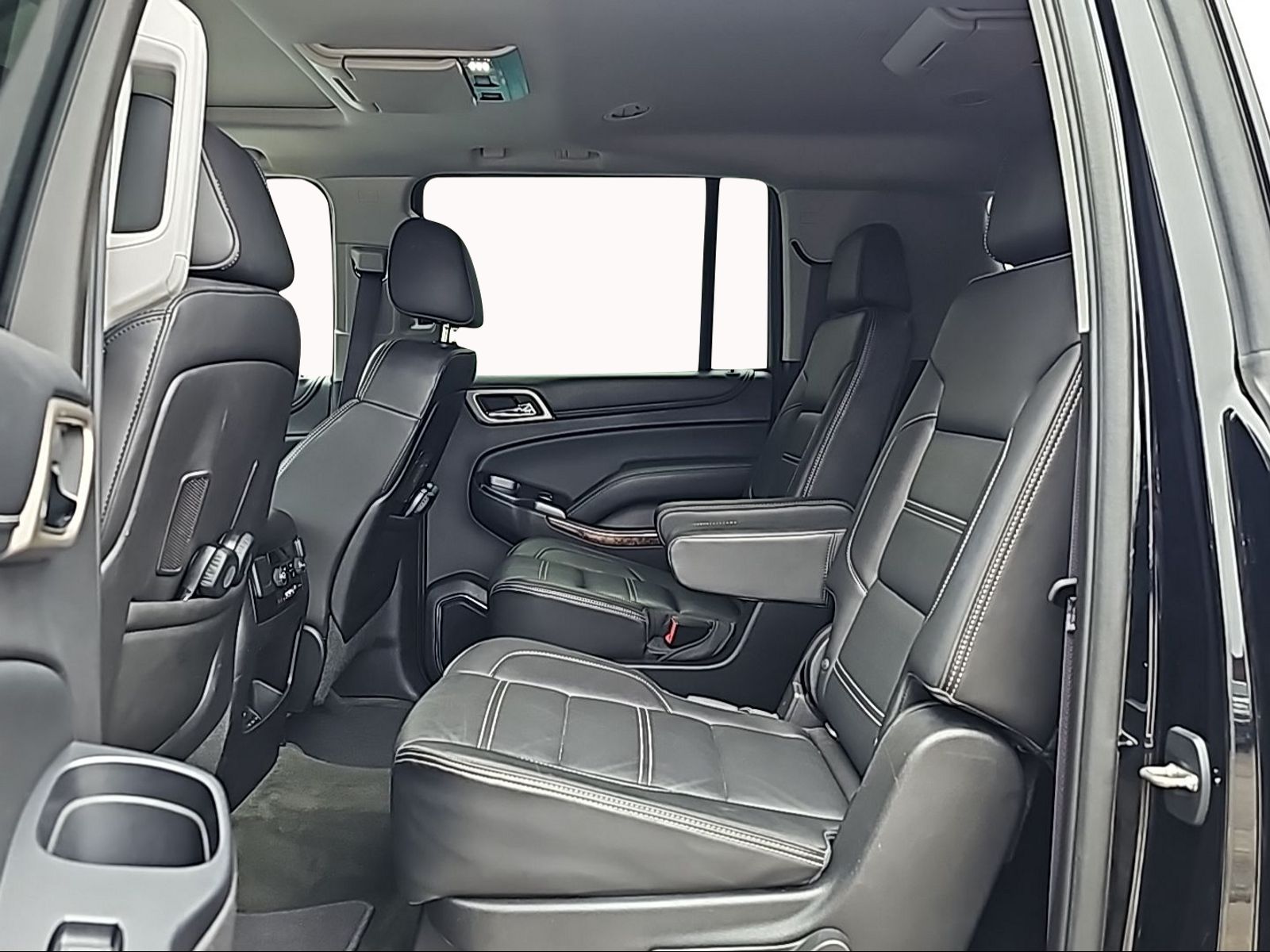 GMC Yukon XL-image-14