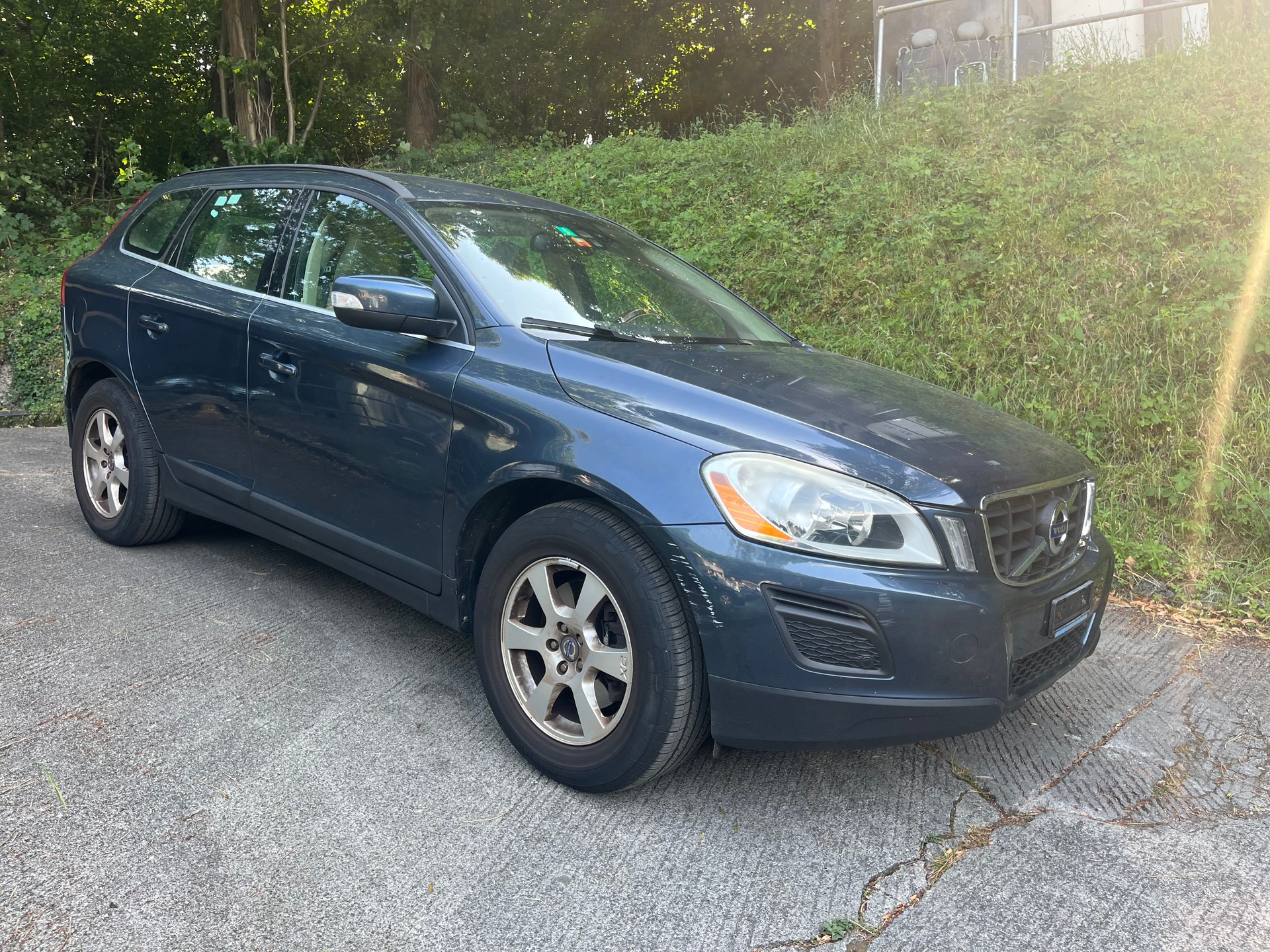 VOLVO XC60 2.0T Momentum Powershift