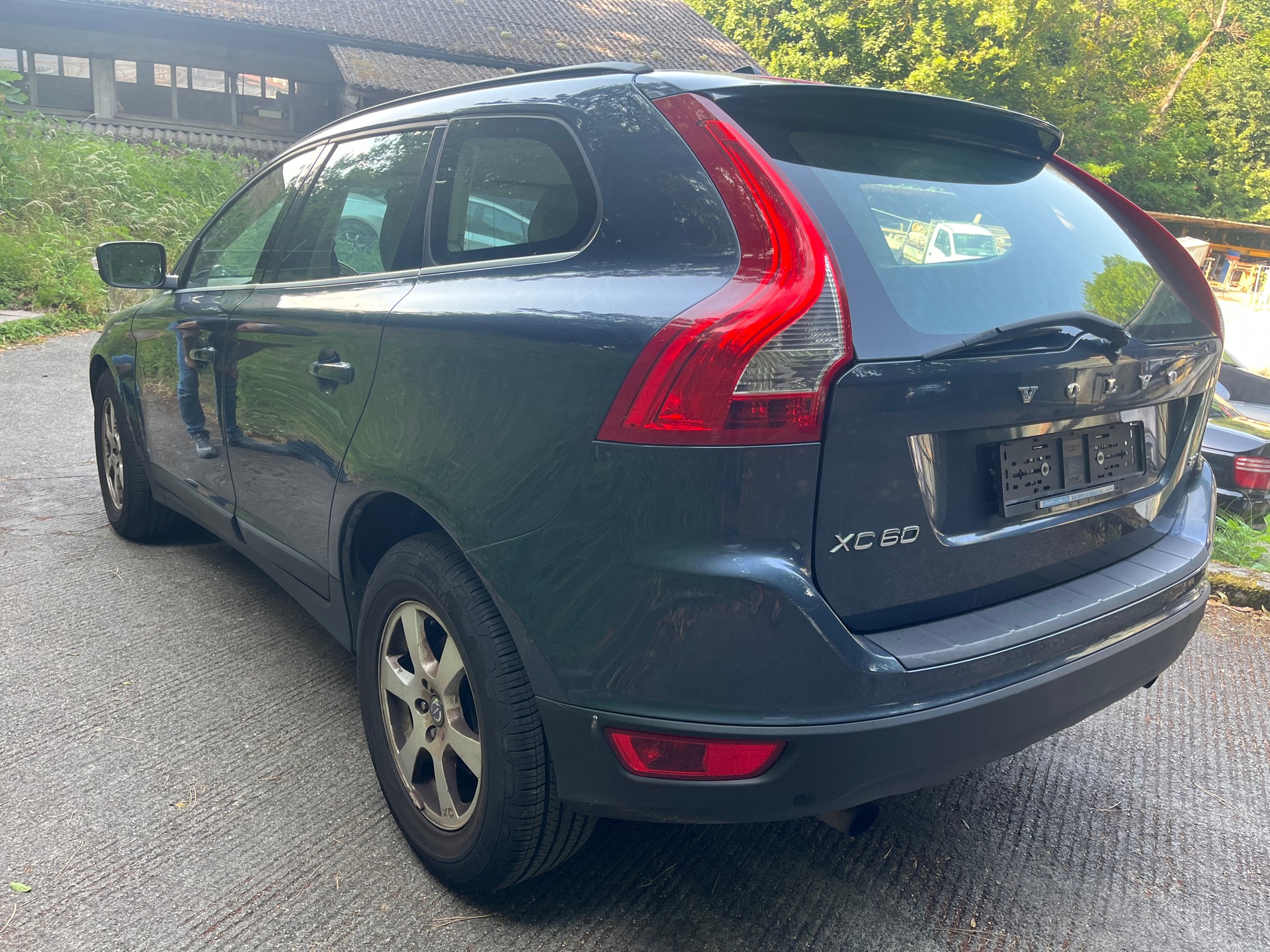 VOLVO XC60 2.0T Momentum Powershift-image-2