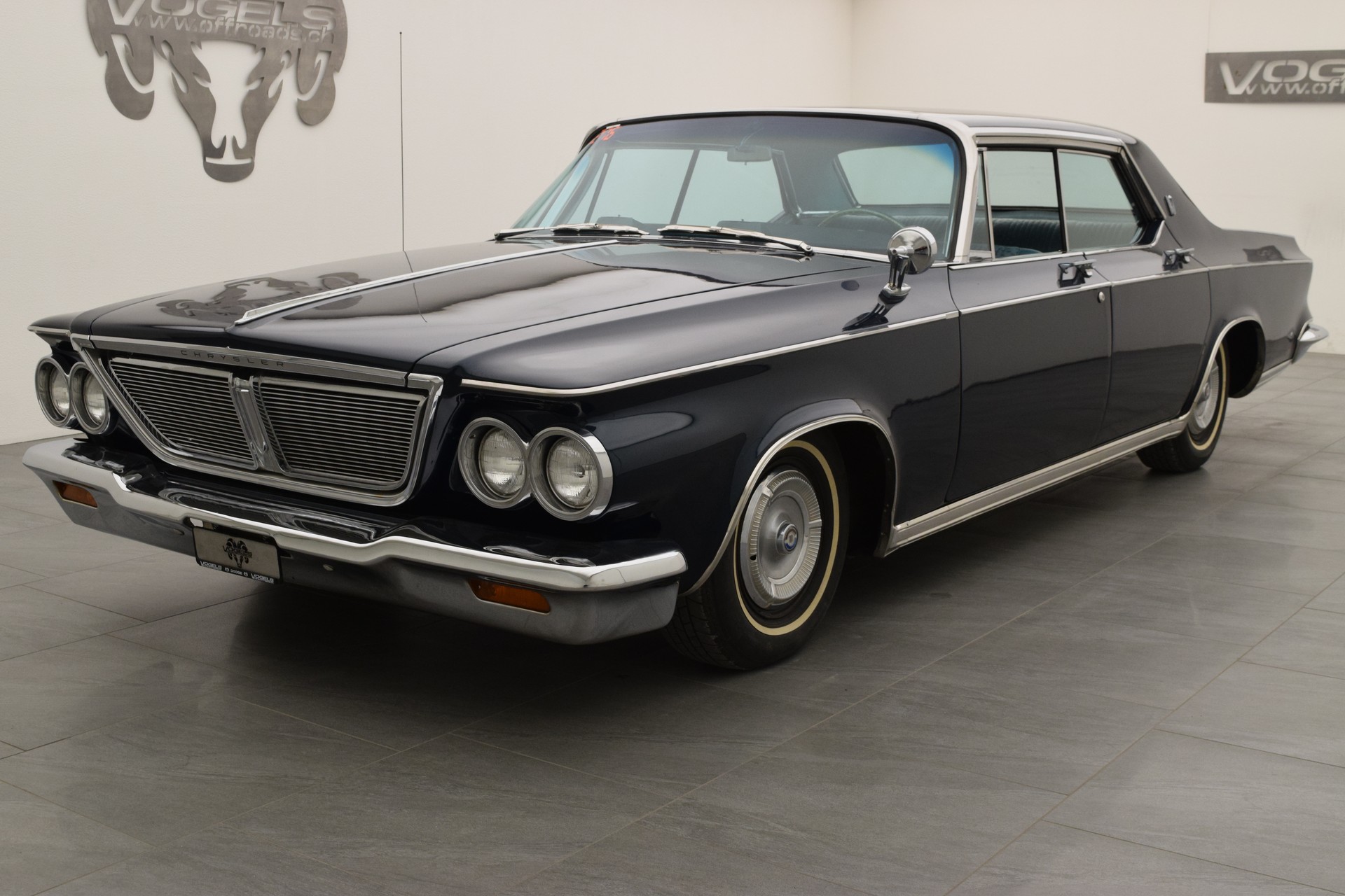 CHRYSLER NewYorker