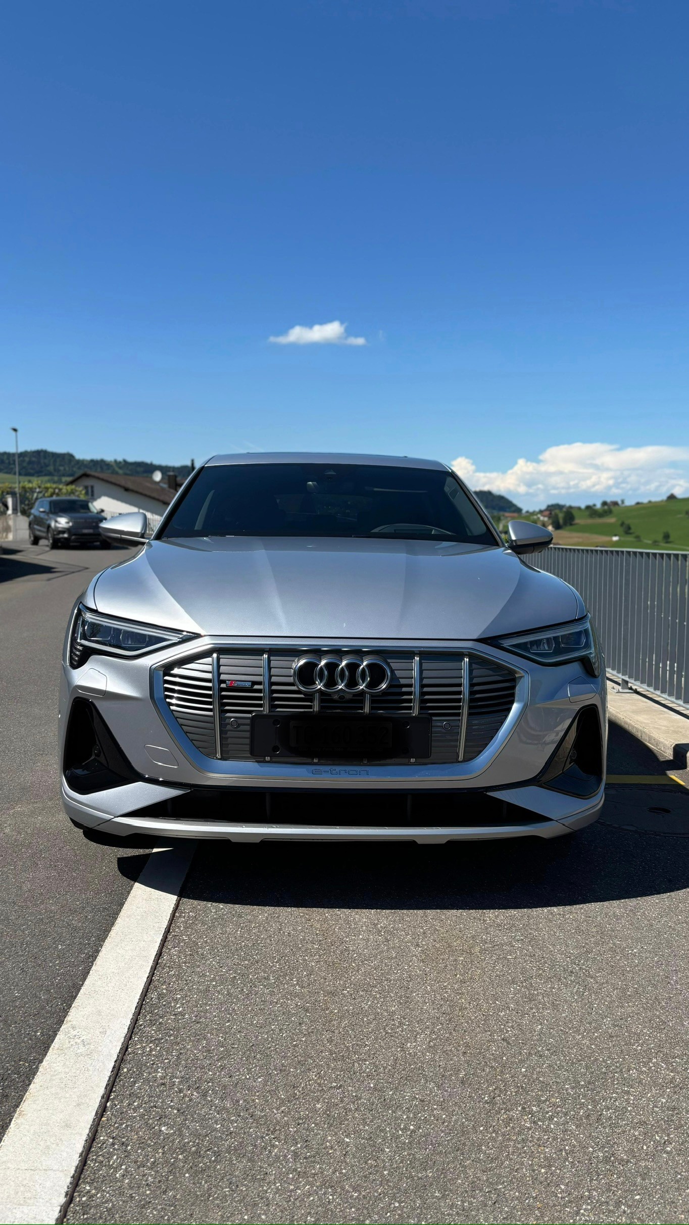AUDI e-tron 55 Sportback S Line quattro-image-1