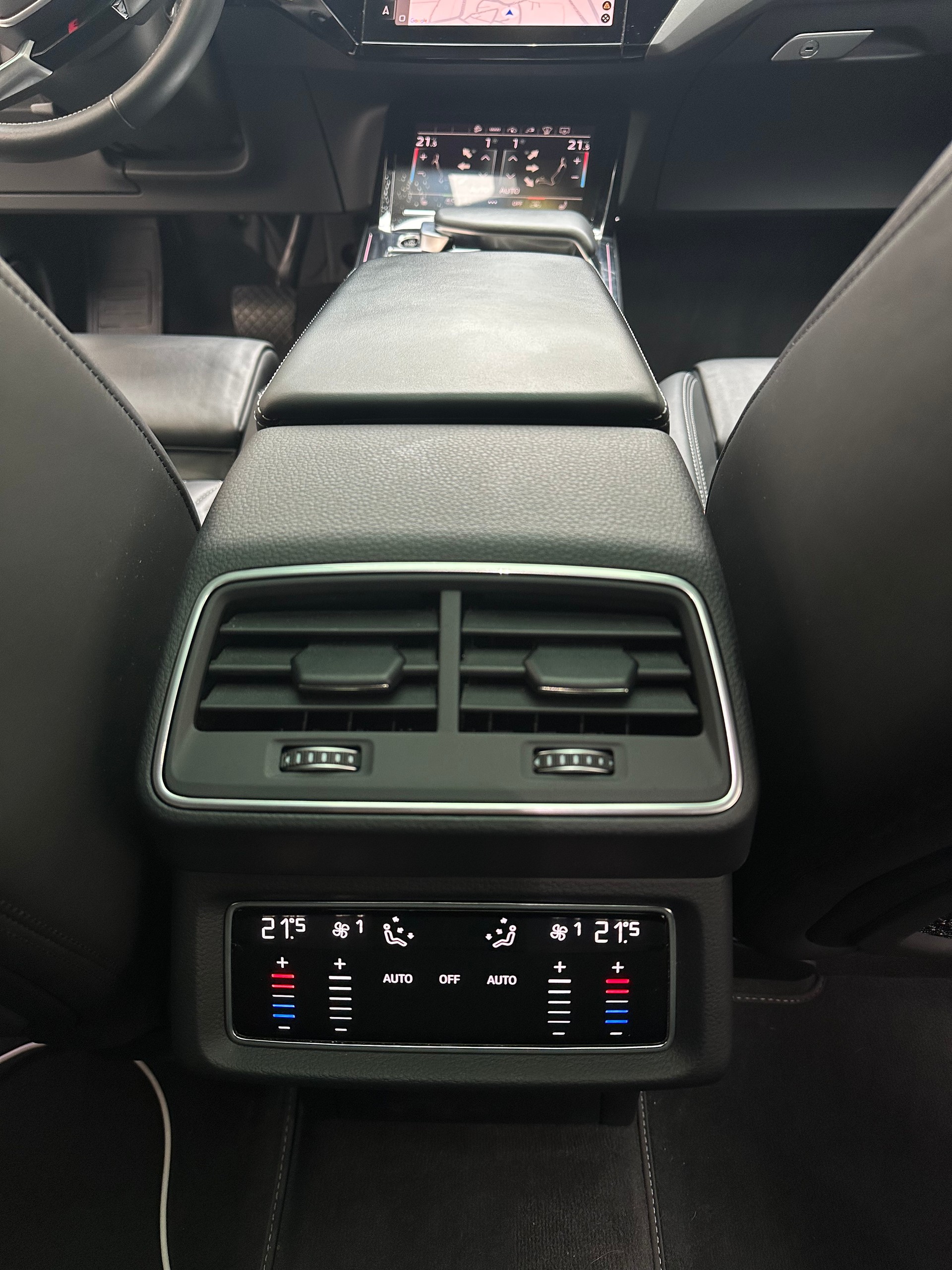 AUDI e-tron 55 Sportback S Line quattro-image-6