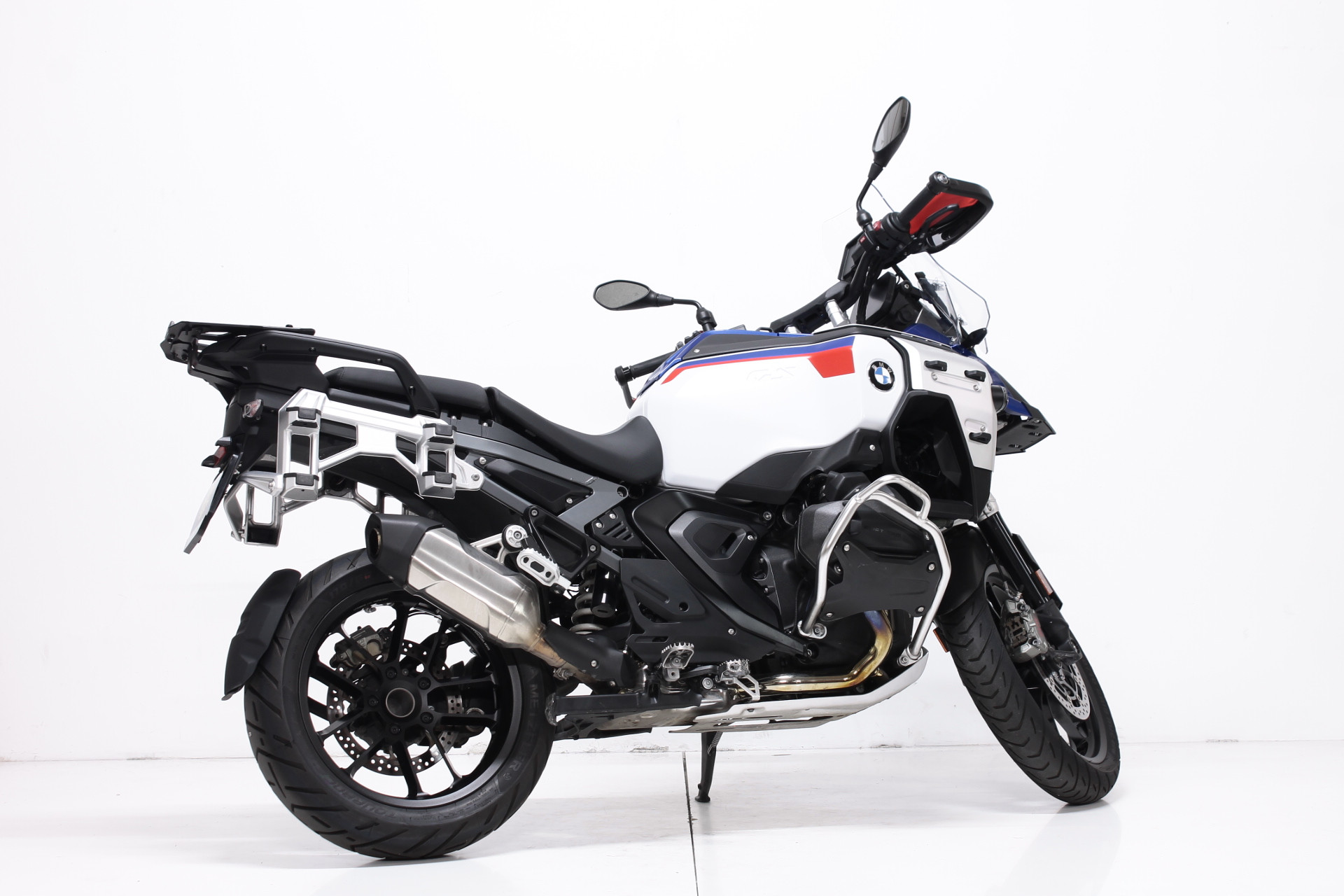 BMW R 1300 GS Adventure-image-2