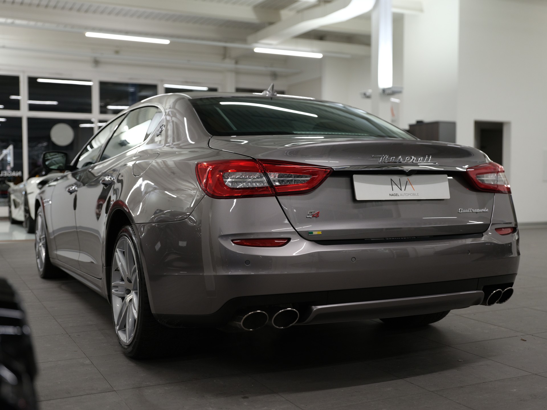 MASERATI Quattroporte 3.0 V6 S Q4 GranLusso Automatica-image-4