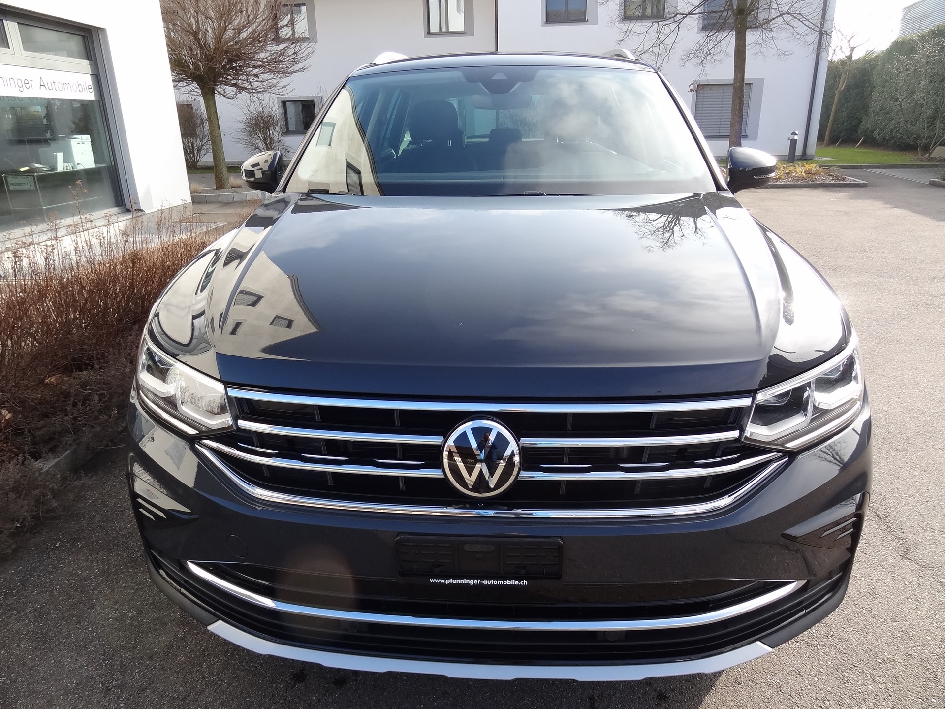 VW Tiguan 2.0 TDI SCR Elegance 4Motion DSG-image-6