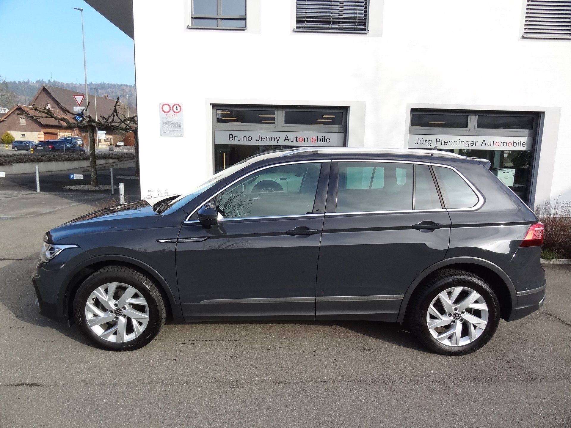 VW Tiguan 2.0 TDI SCR Elegance 4Motion DSG-image-1