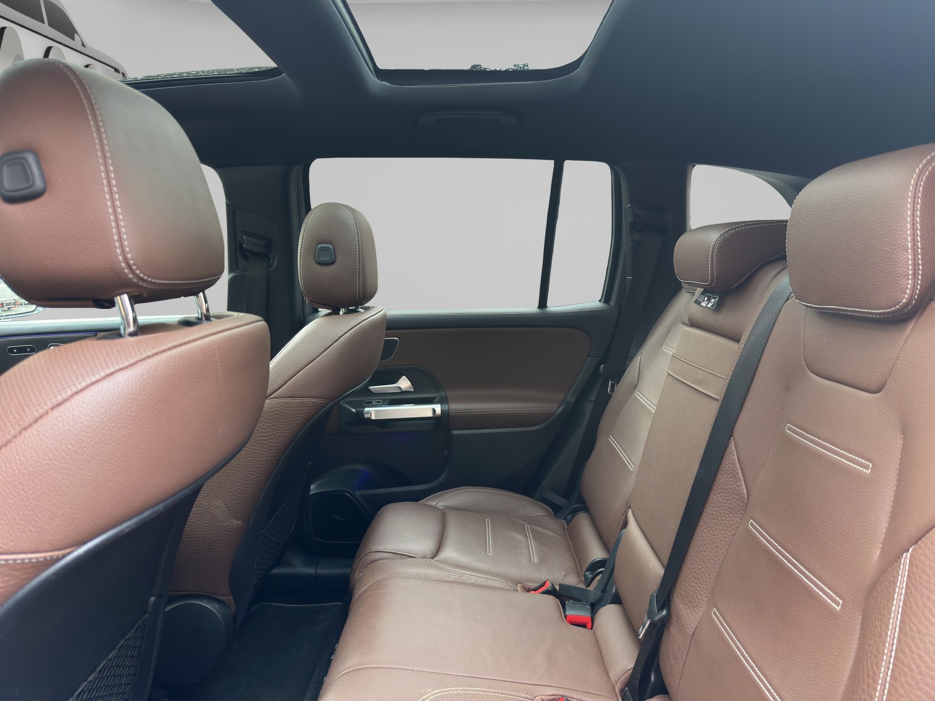 MERCEDES-BENZ GLB 35 AMG 4Matic 8G-Tronic-image-13