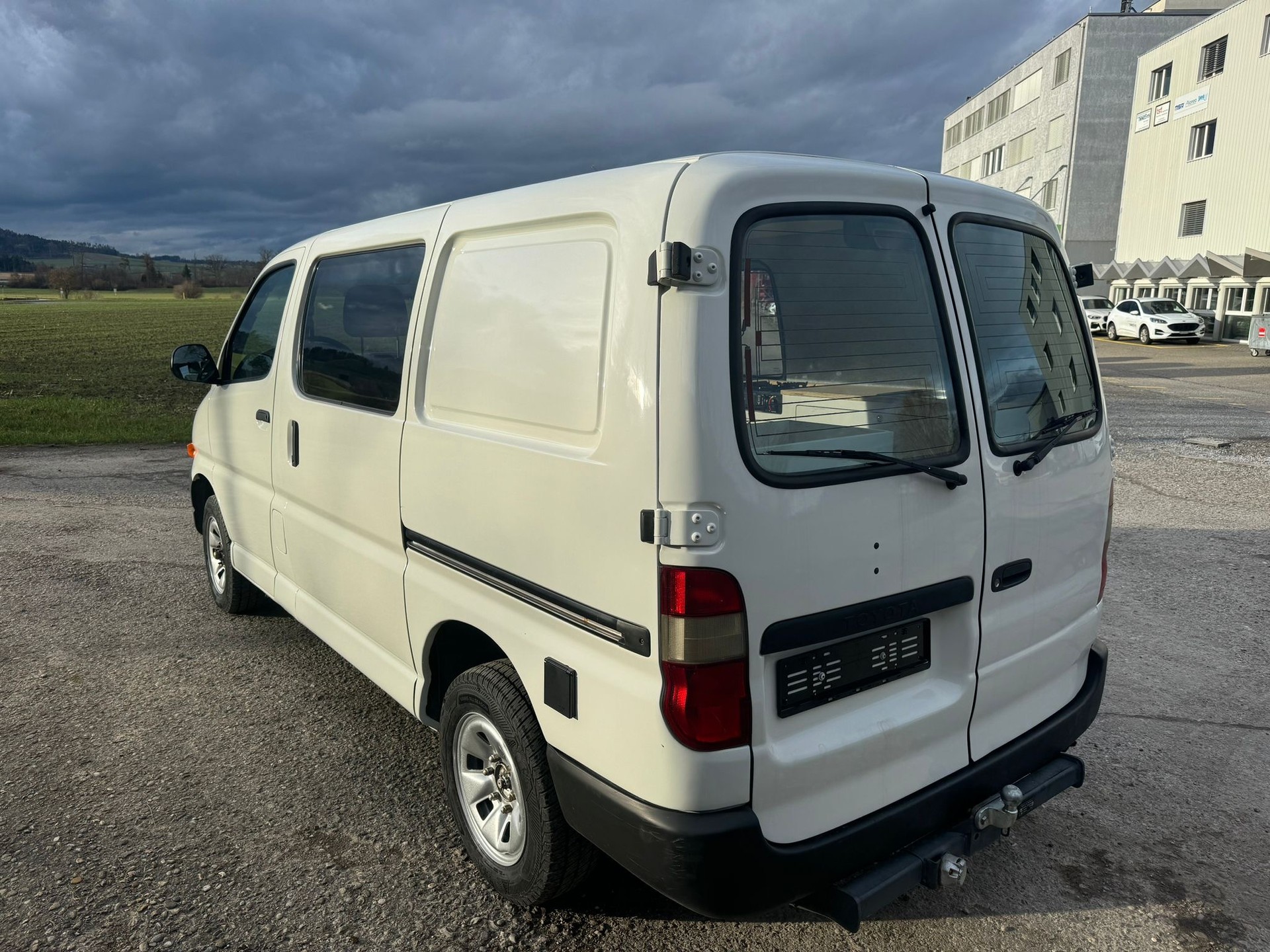 TOYOTA Hiace Saranda Beach-image-16