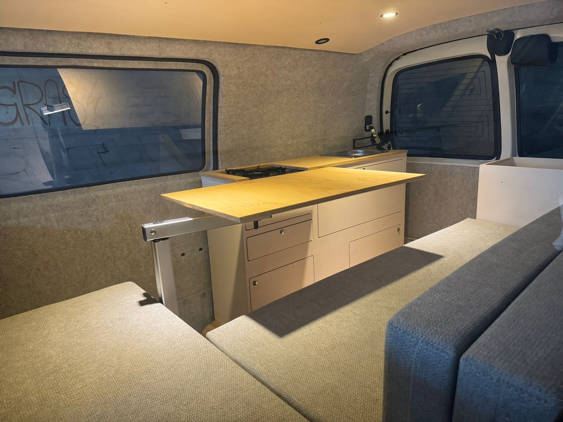 TOYOTA Hiace Saranda Beach-image-11