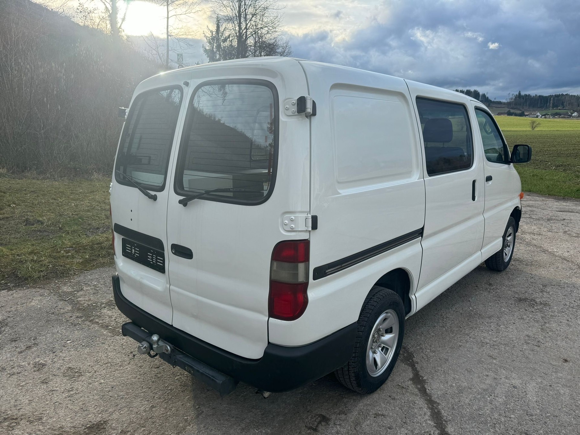 TOYOTA Hiace Saranda Beach-image-14