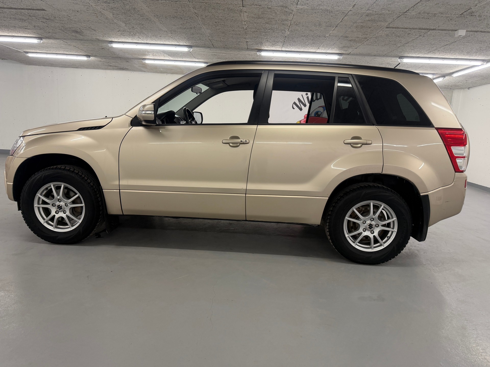 SUZUKI Grand Vitara 2.4 16V GL Top Automatic-showroom-element-3