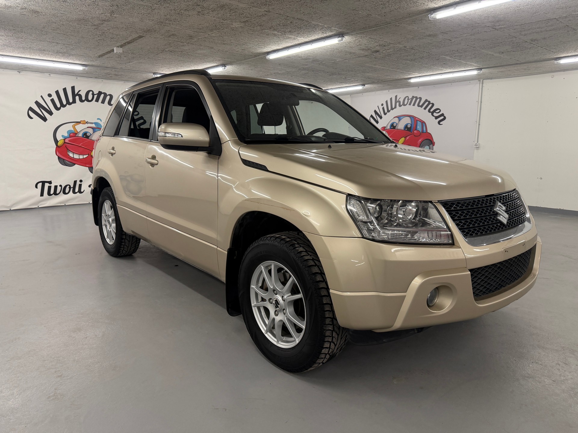 SUZUKI Grand Vitara 2.4 16V GL Top Automatic-showroom-element-1