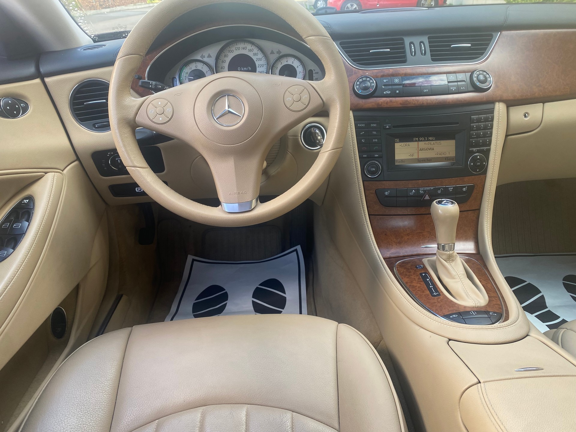 MERCEDES-BENZ CLS 350 CGI 7G-Tronic-image-9