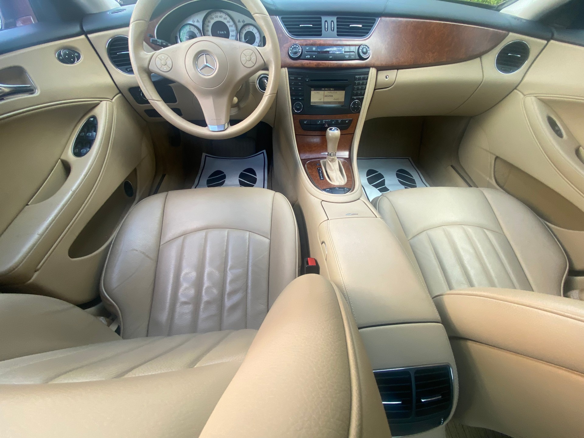 MERCEDES-BENZ CLS 350 CGI 7G-Tronic-image-8