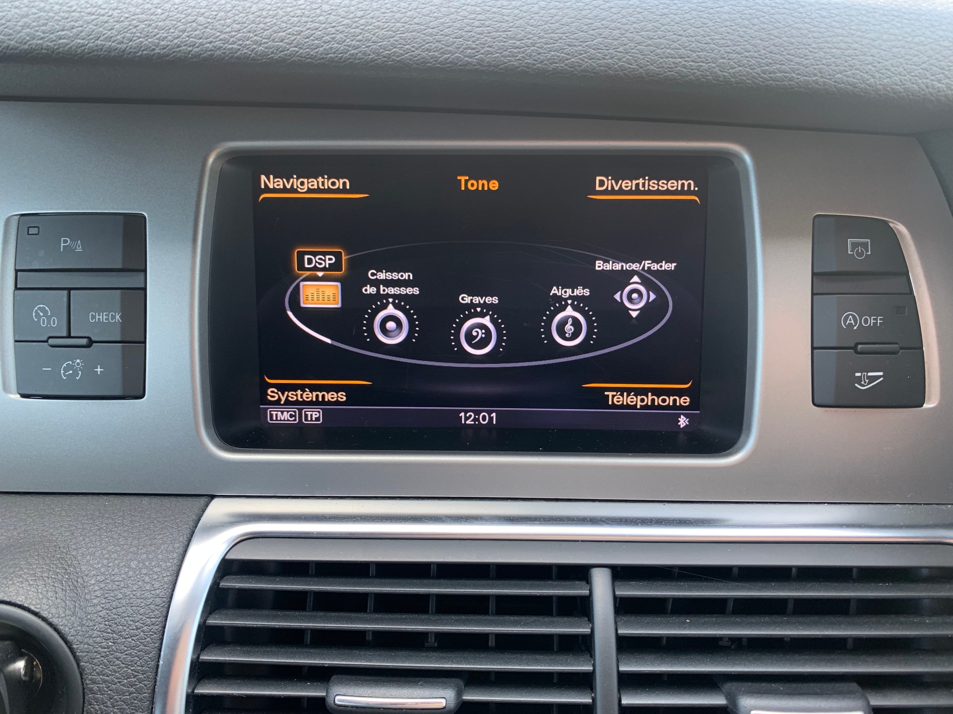 AUDI Q7 3.0 TDI quattro tiptronic-image-26