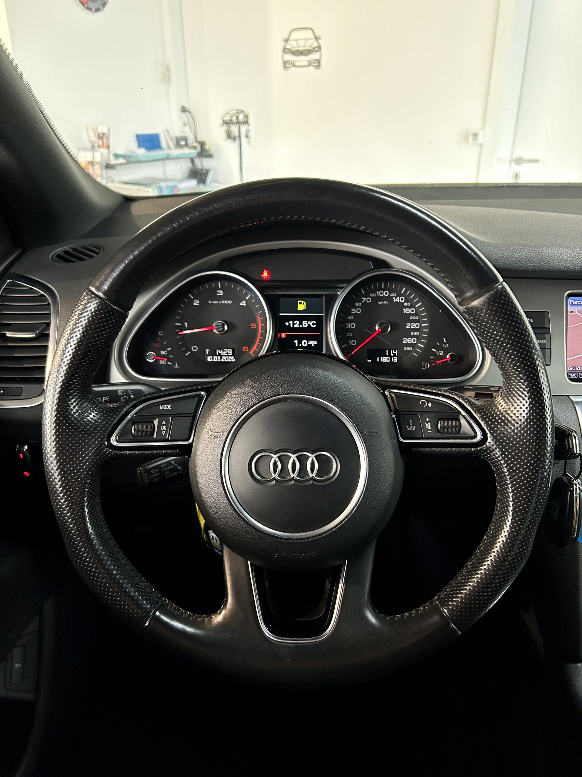 AUDI Q7 3.0 TDI quattro tiptronic-image-18
