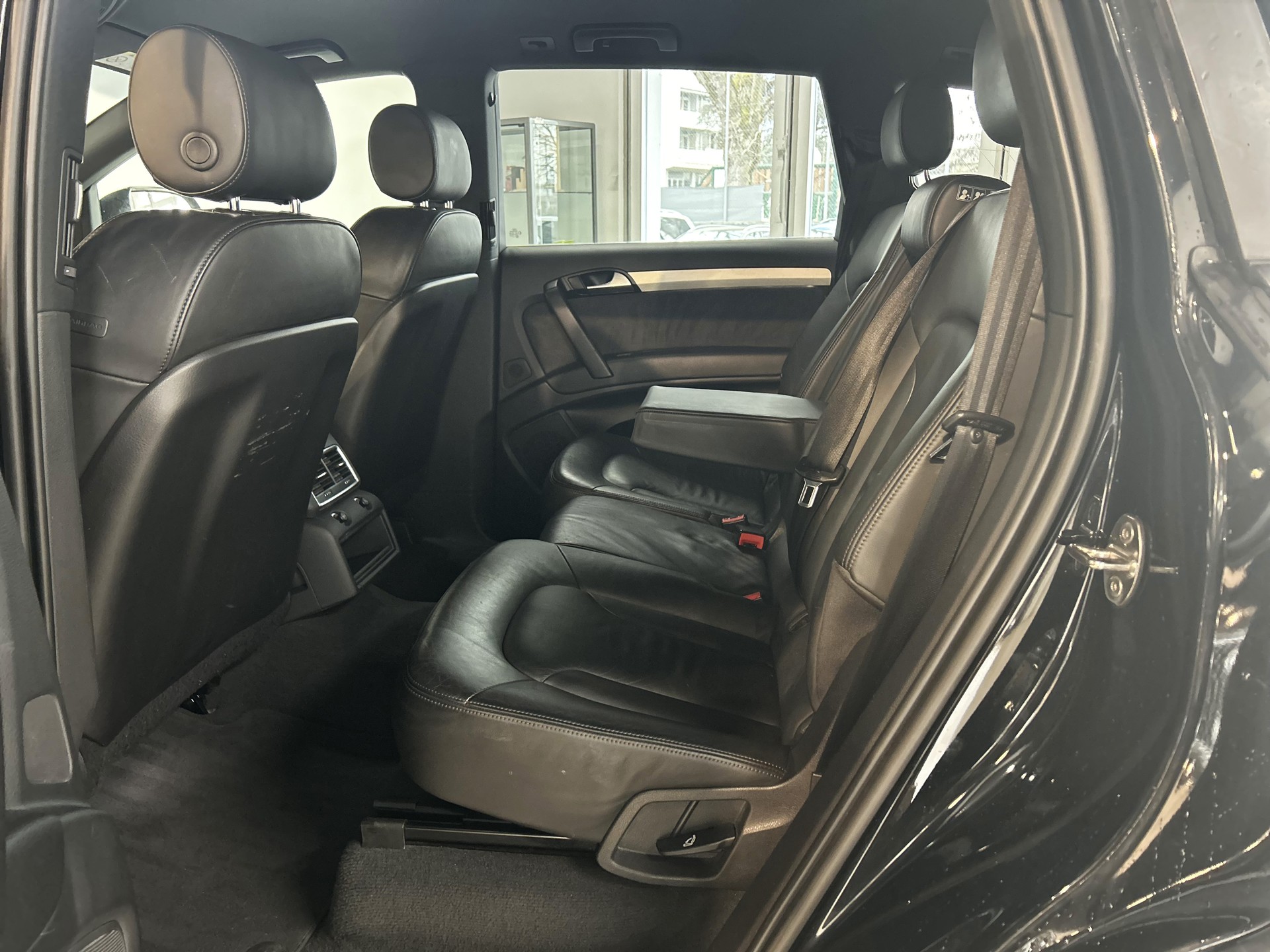 AUDI Q7 3.0 TDI quattro tiptronic-image-29