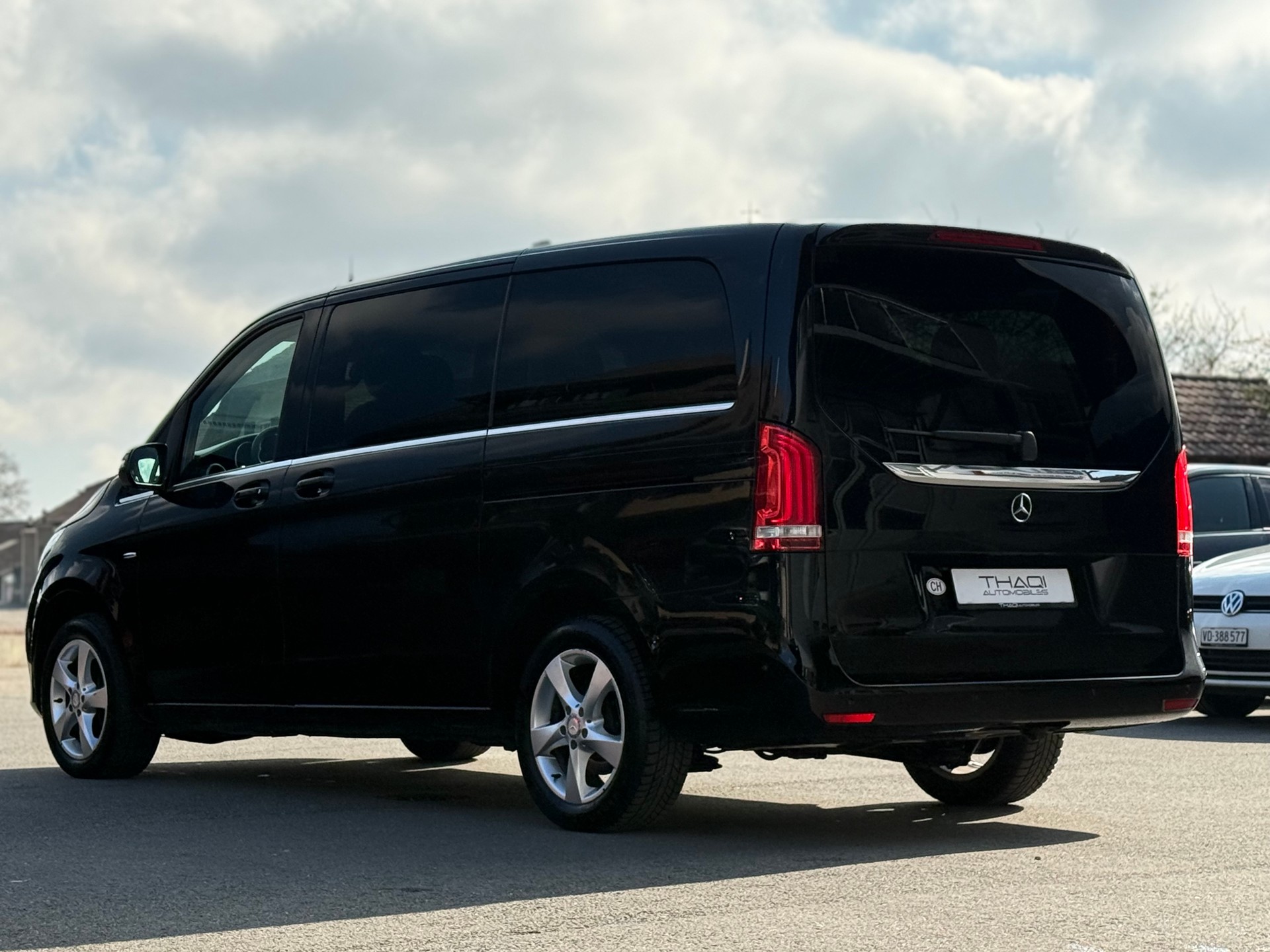 MERCEDES-BENZ V 250 d Avantgarde lang 4Matic 7G-Tronic-image-6