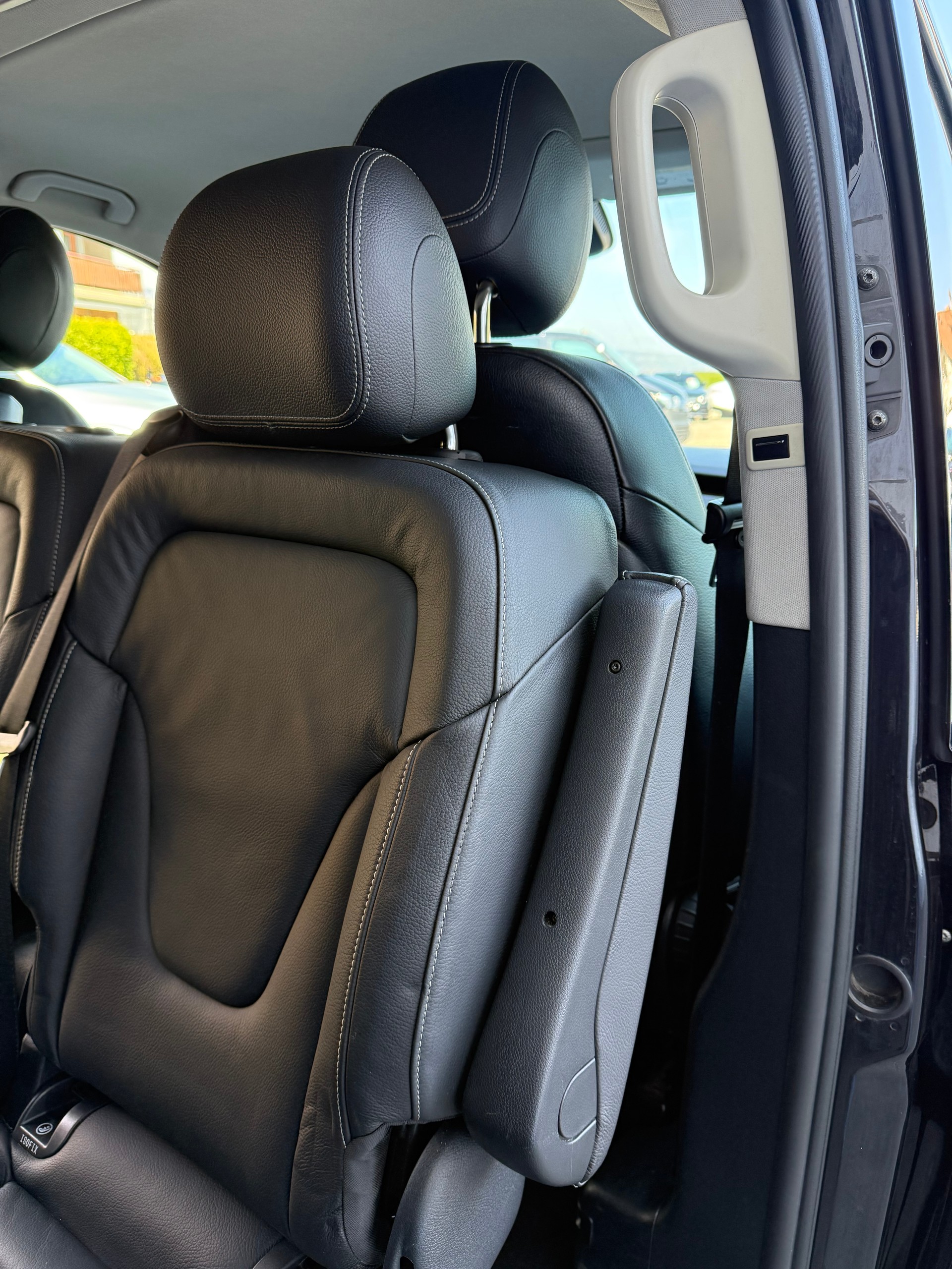 MERCEDES-BENZ V 250 d Avantgarde lang 4Matic 7G-Tronic-image-21