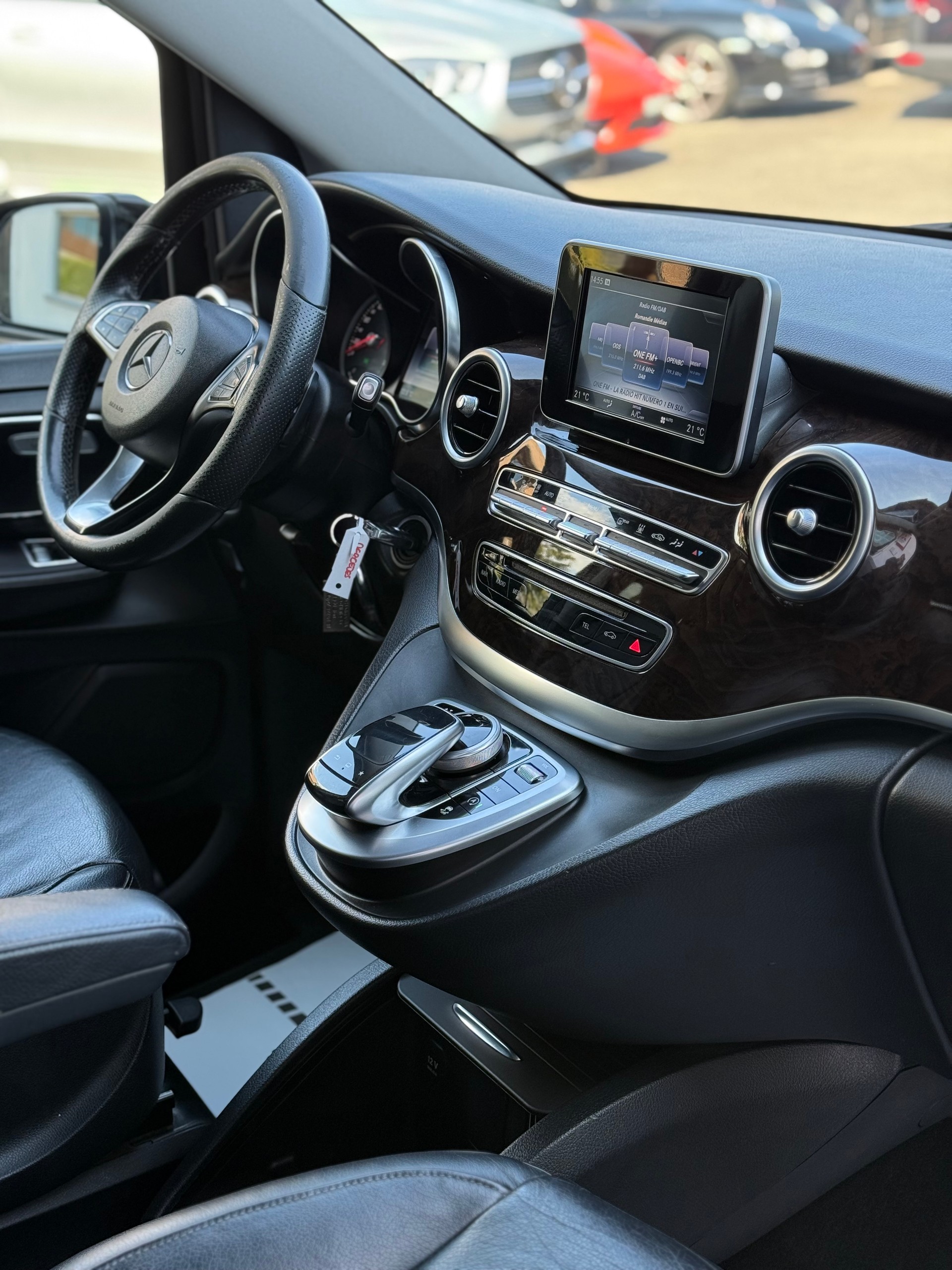 MERCEDES-BENZ V 250 d Avantgarde lang 4Matic 7G-Tronic-image-25