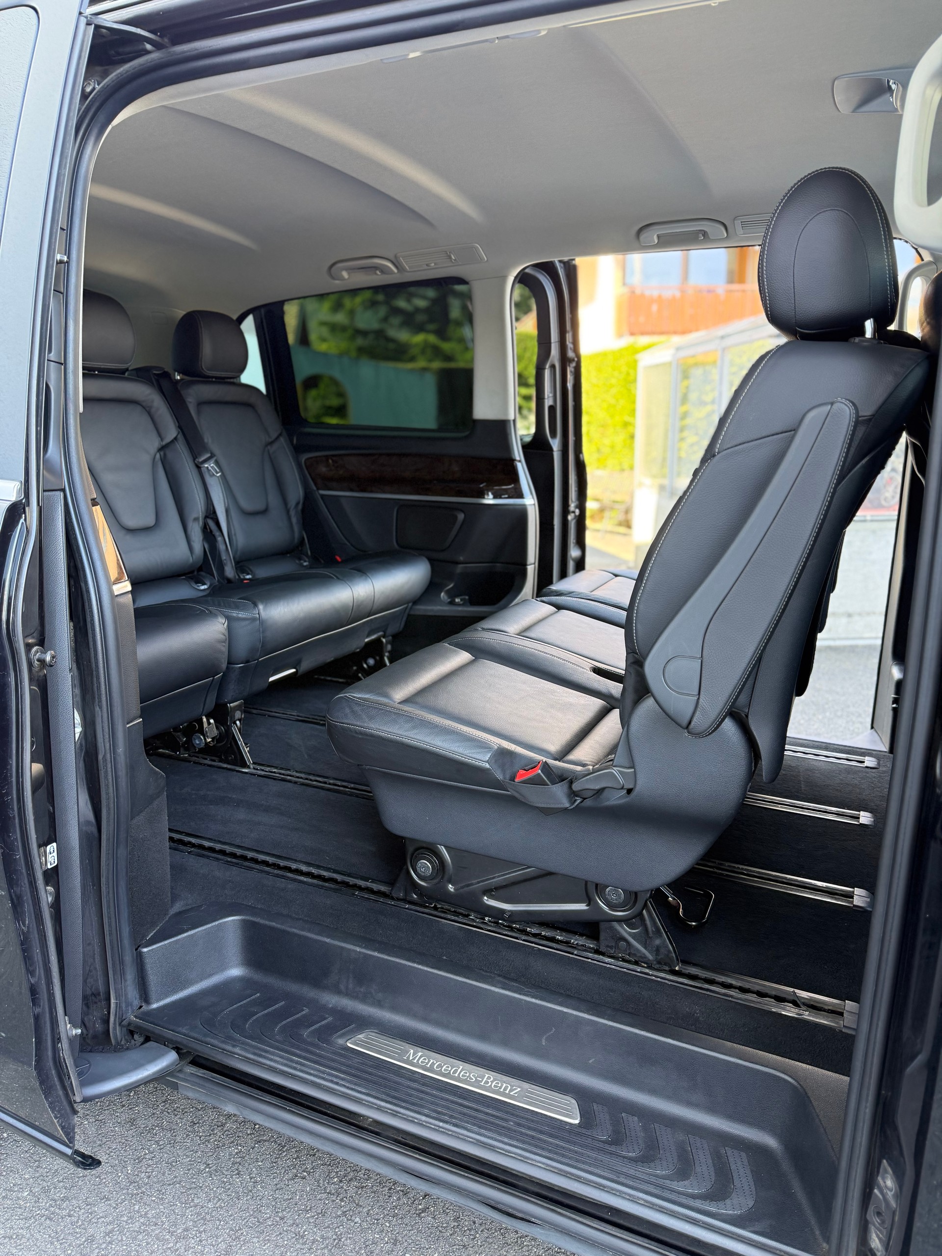 MERCEDES-BENZ V 250 d Avantgarde lang 4Matic 7G-Tronic-image-23