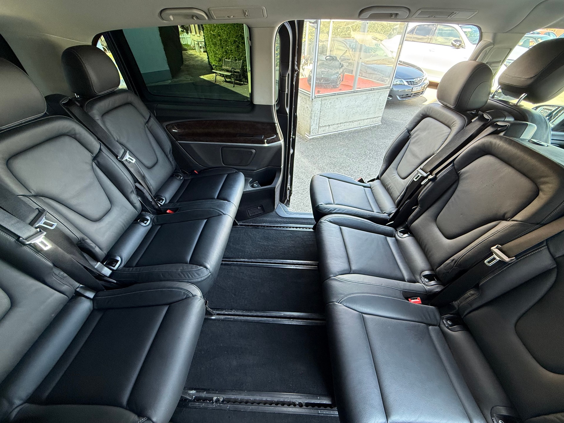 MERCEDES-BENZ V 250 d Avantgarde lang 4Matic 7G-Tronic-image-22