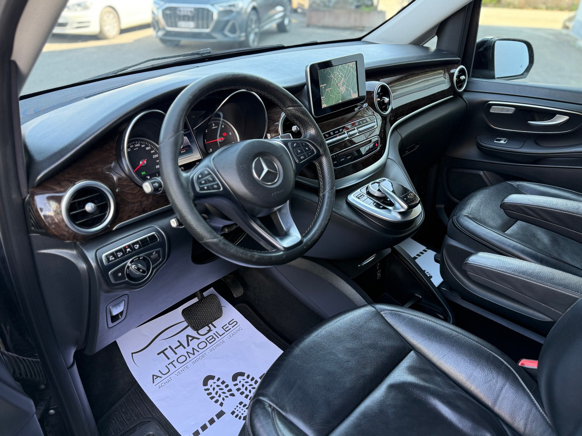 MERCEDES-BENZ V 250 d Avantgarde lang 4Matic 7G-Tronic-image-12
