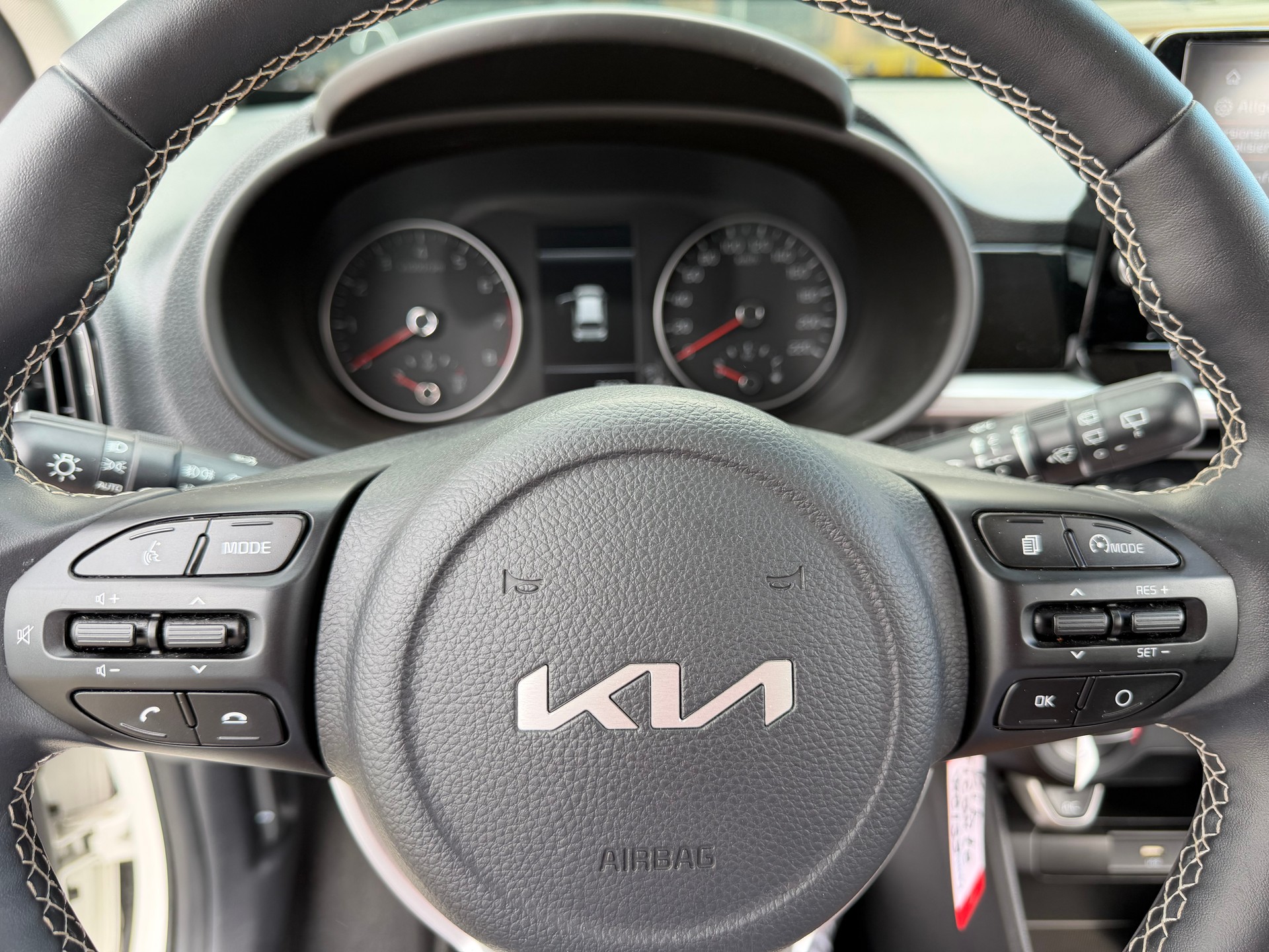 KIA Picante 1.0 CVVT "FIRST EDITION AUTOMAT" CH WAGEN. TOP AUSSTATTUNG. SO + WINTERPNEU NEU !! AB MFK. AB SERVICE. DAB RADIO.-image-17