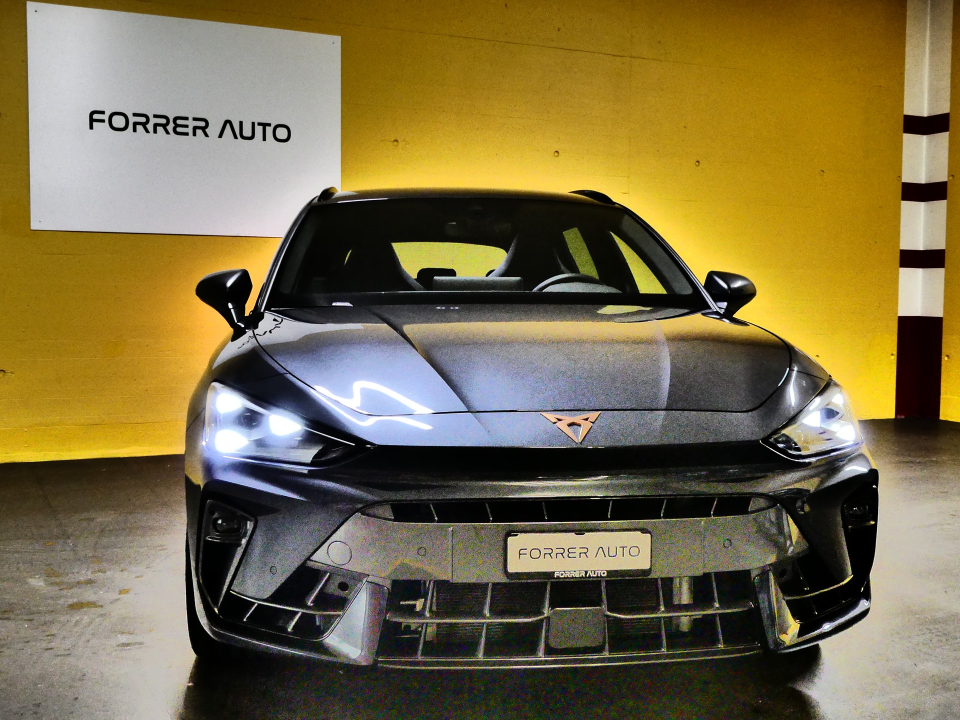 CUPRA LEON ST 2.0 TSI VZ DSG 4Drive-image-2