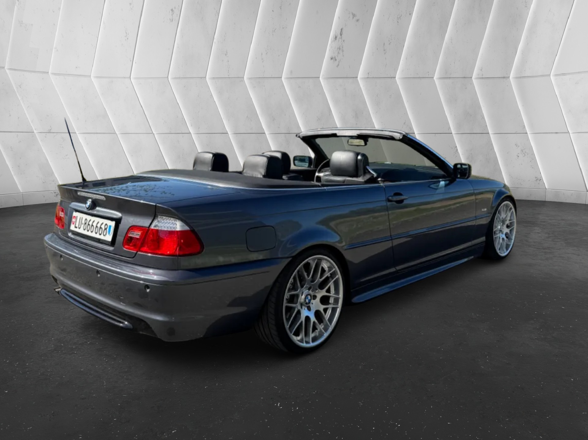 BMW 325Ci Cabriolet-image-9