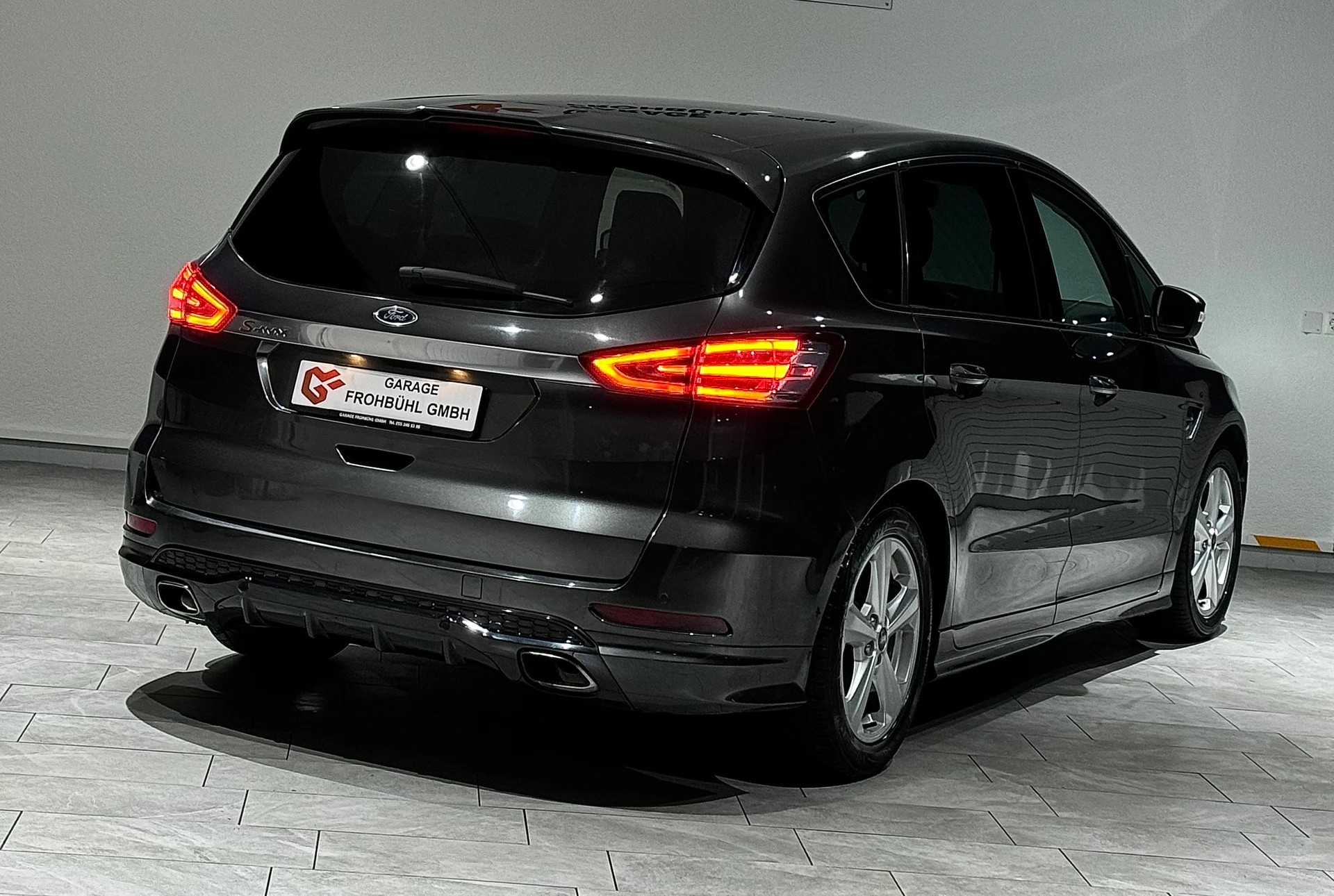 FORD S-Max 2.0 SCTi Titanium Automat-showroom-element-3