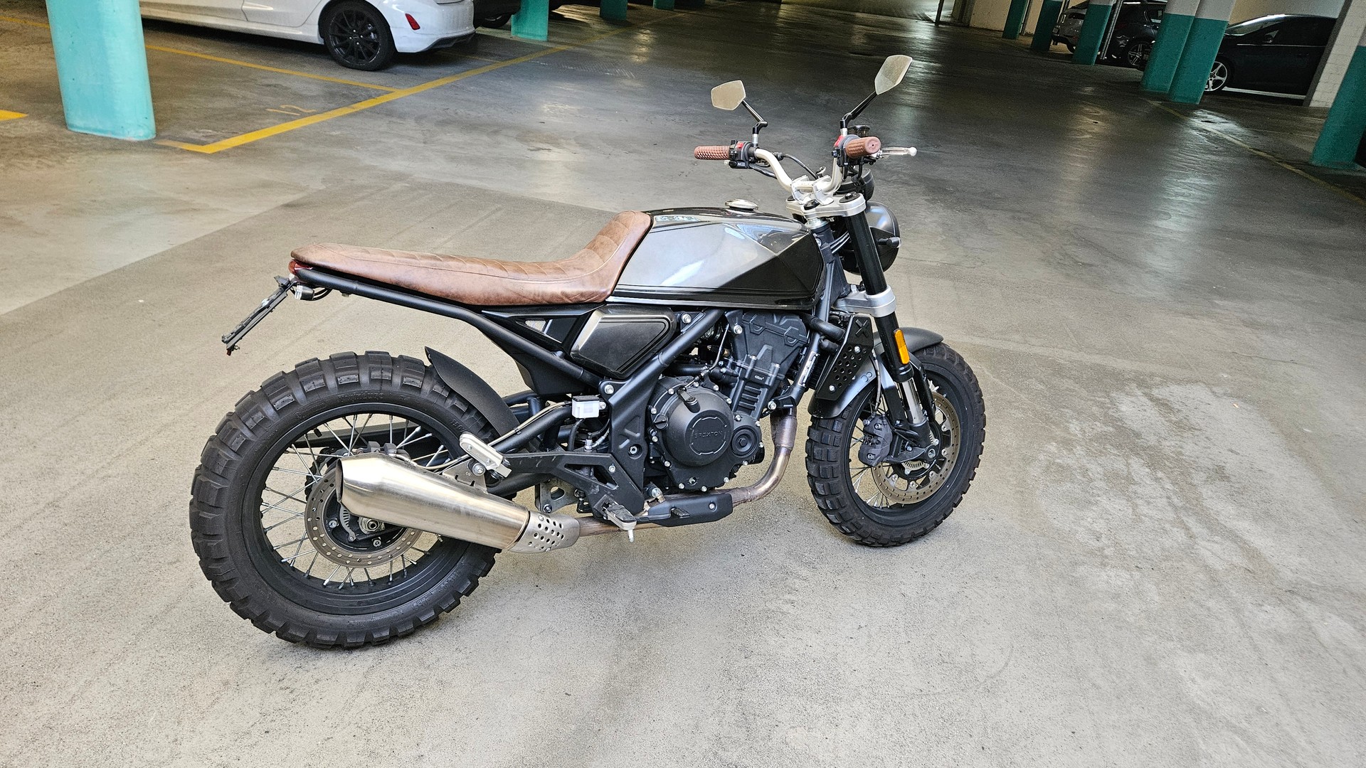 BRIXTON Crossfire 500 X-image-1