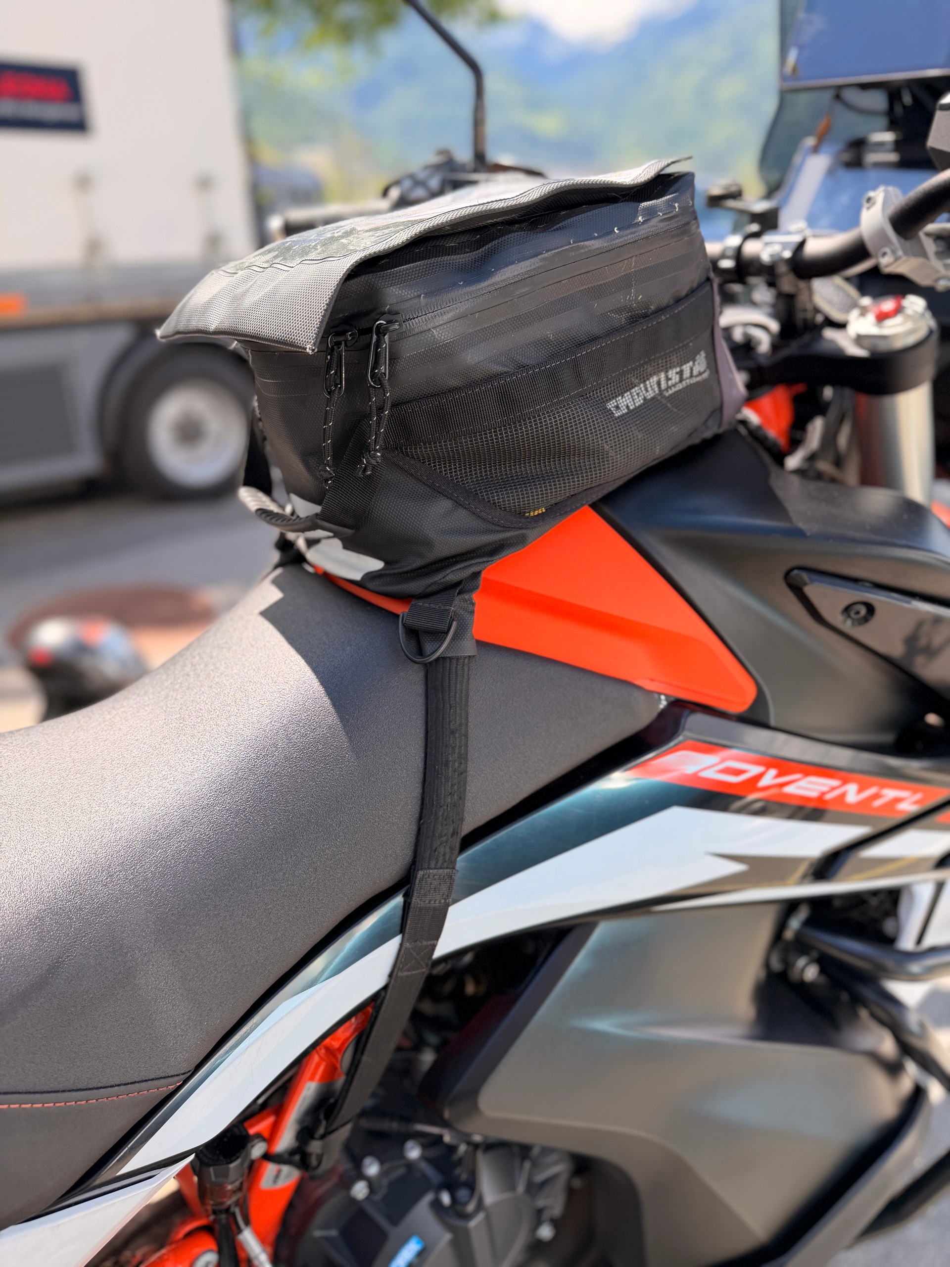 KTM 890 Adventure R-image-11