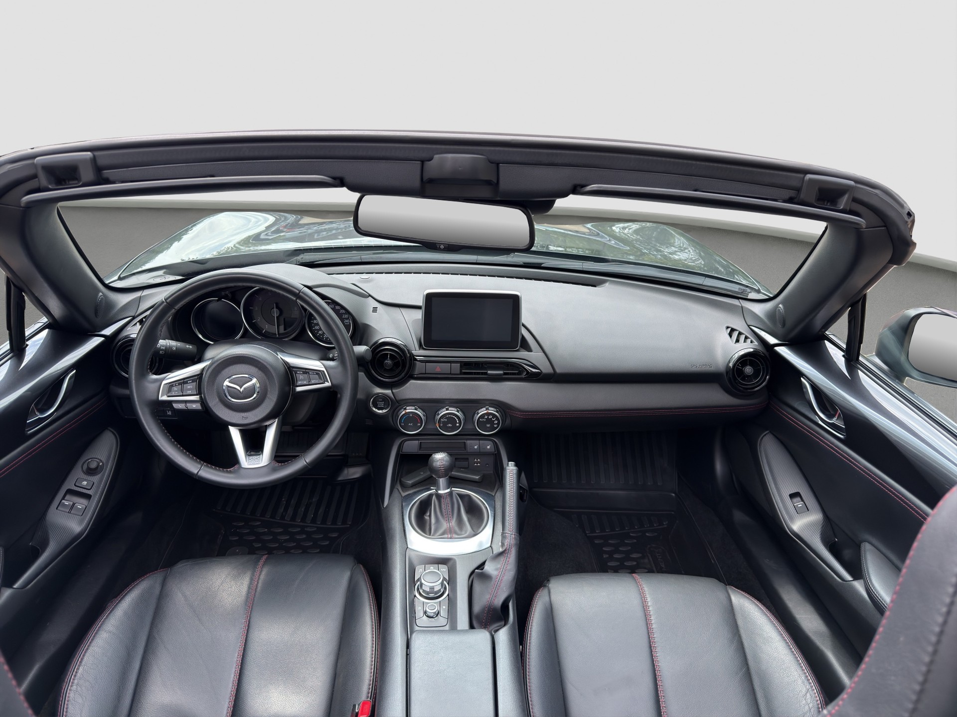 MAZDA MX-5 SKYACTIV-G 131 Revolution-image-9