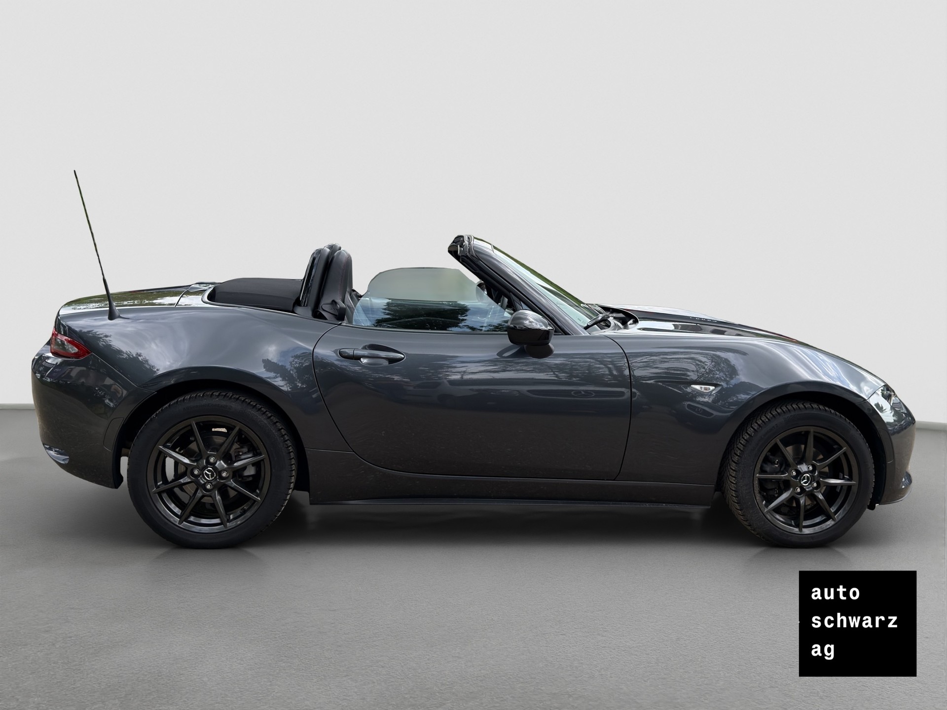 MAZDA MX-5 SKYACTIV-G 131 Revolution-showroom-element-3