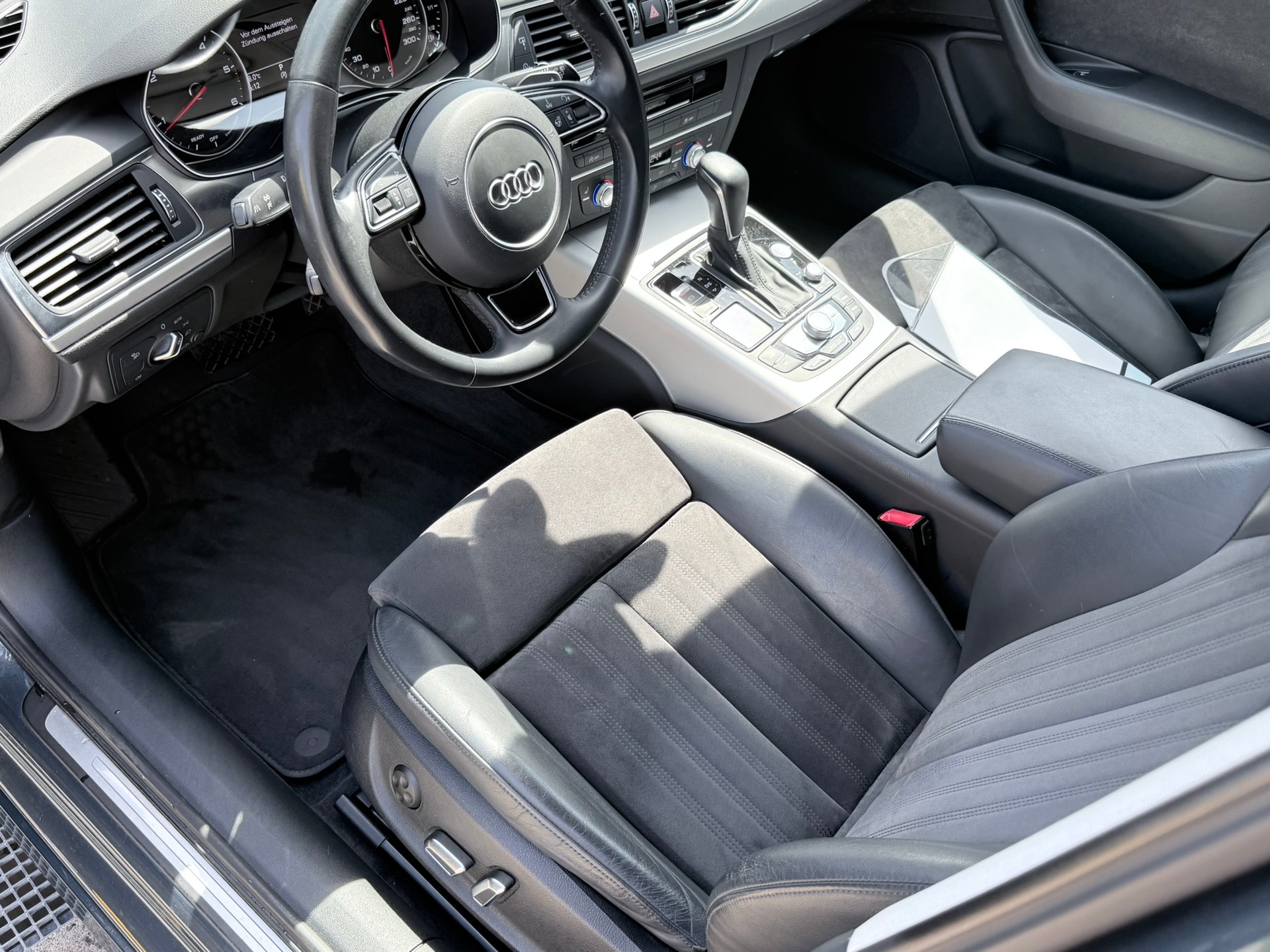 AUDI A6 Avant 2.0 TDI quattro S-tronic-image-9