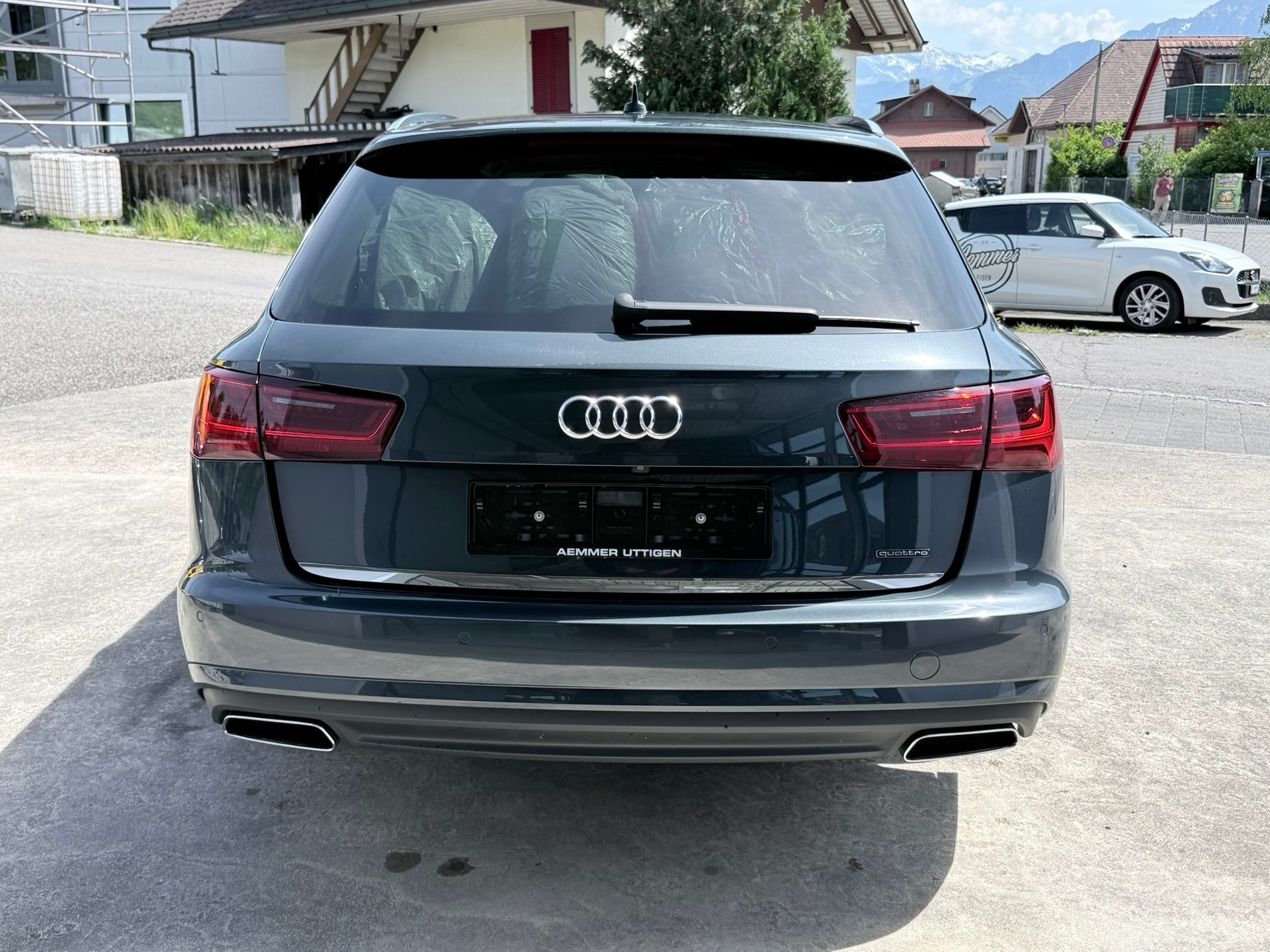 AUDI A6 Avant 2.0 TDI quattro S-tronic-image-5