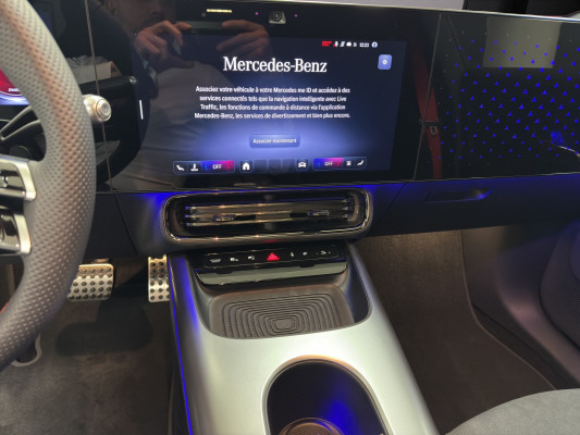 MERCEDES-BENZ CLA 350+ 85 kWh EQ-image-12