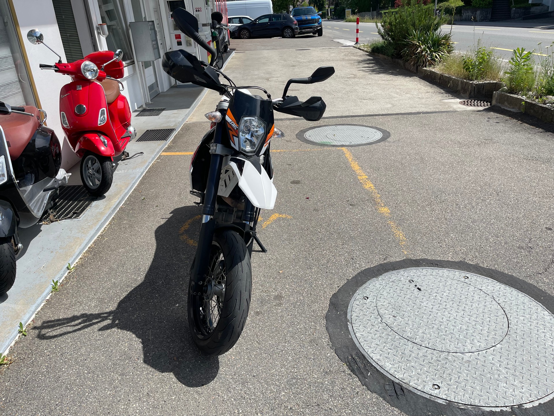 KTM 690 SMC R-image-5