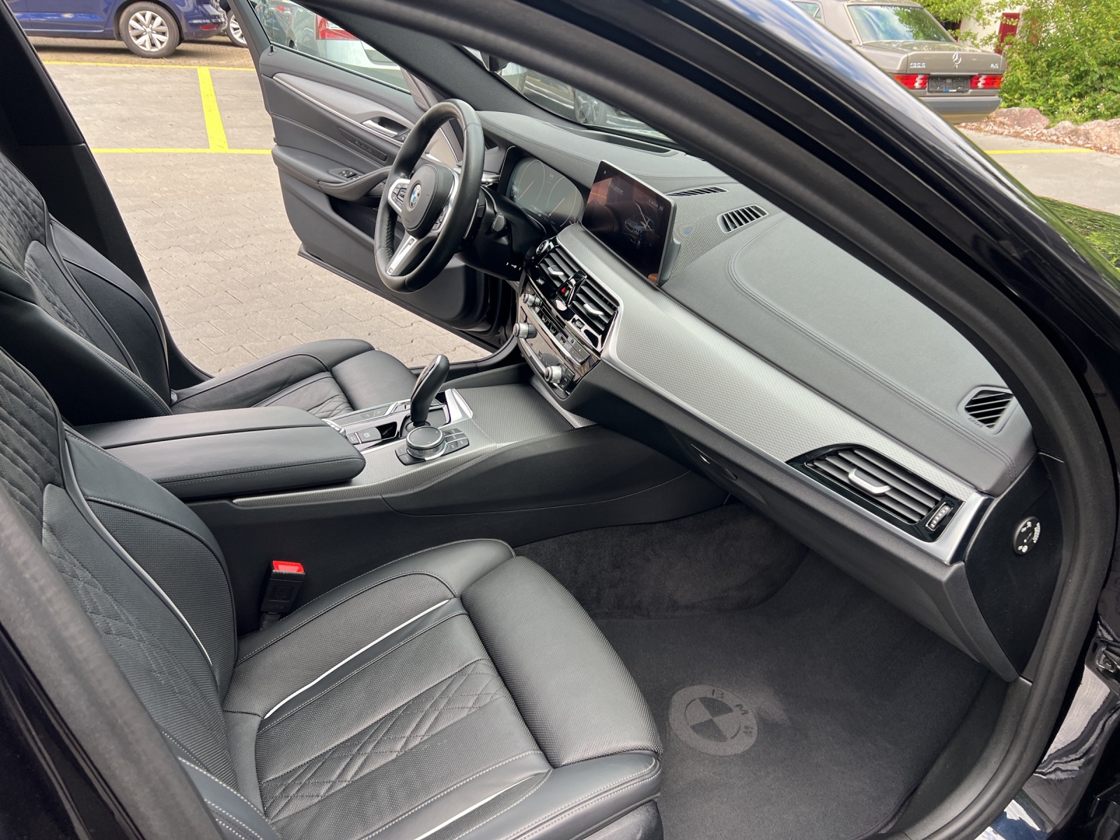 BMW 540i xDrive Touring Steptronic M-Sport-image-6