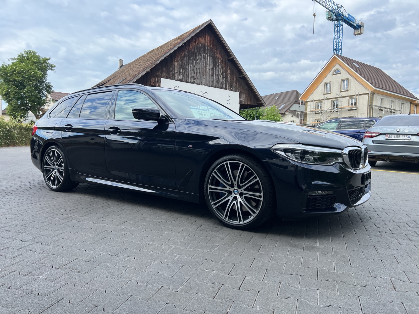 BMW 540i xDrive Touring Steptronic M-Sport-image-5